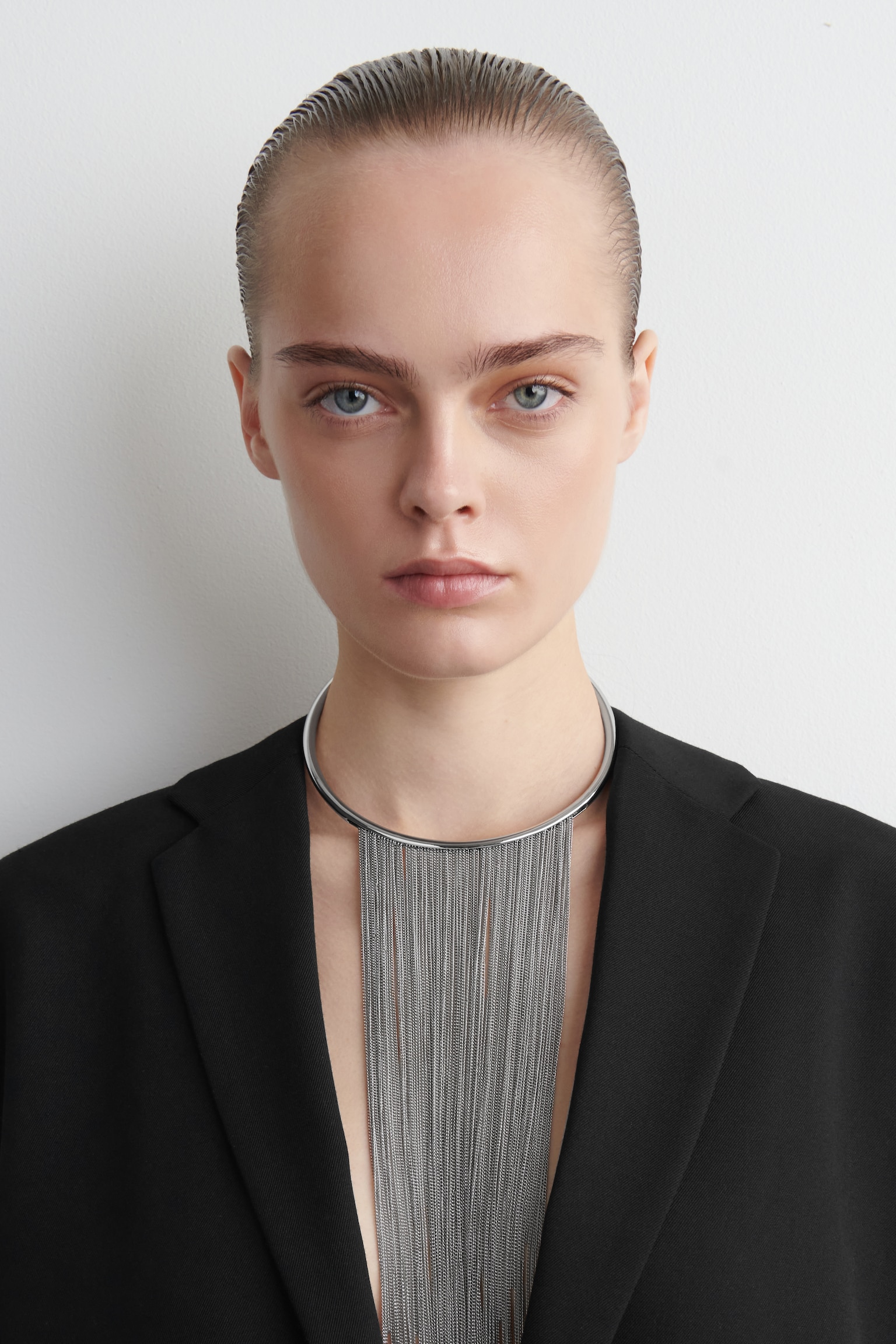 TASSELLED NECKLACE - SILVER