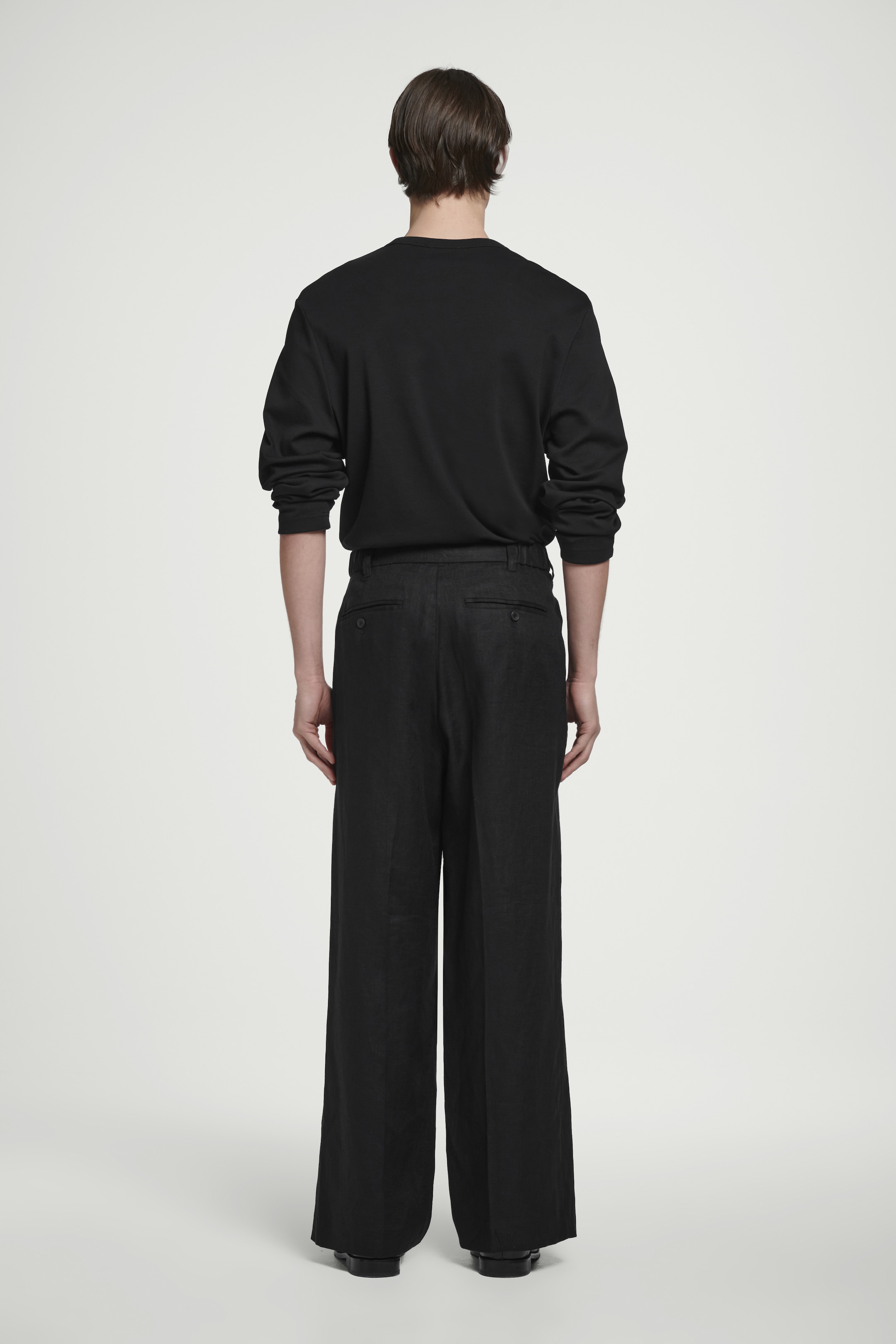Agrandir l'image: PANTALON LARGE ET FLUIDE EN LIN - NOIR - HOMME | H&M CH 5