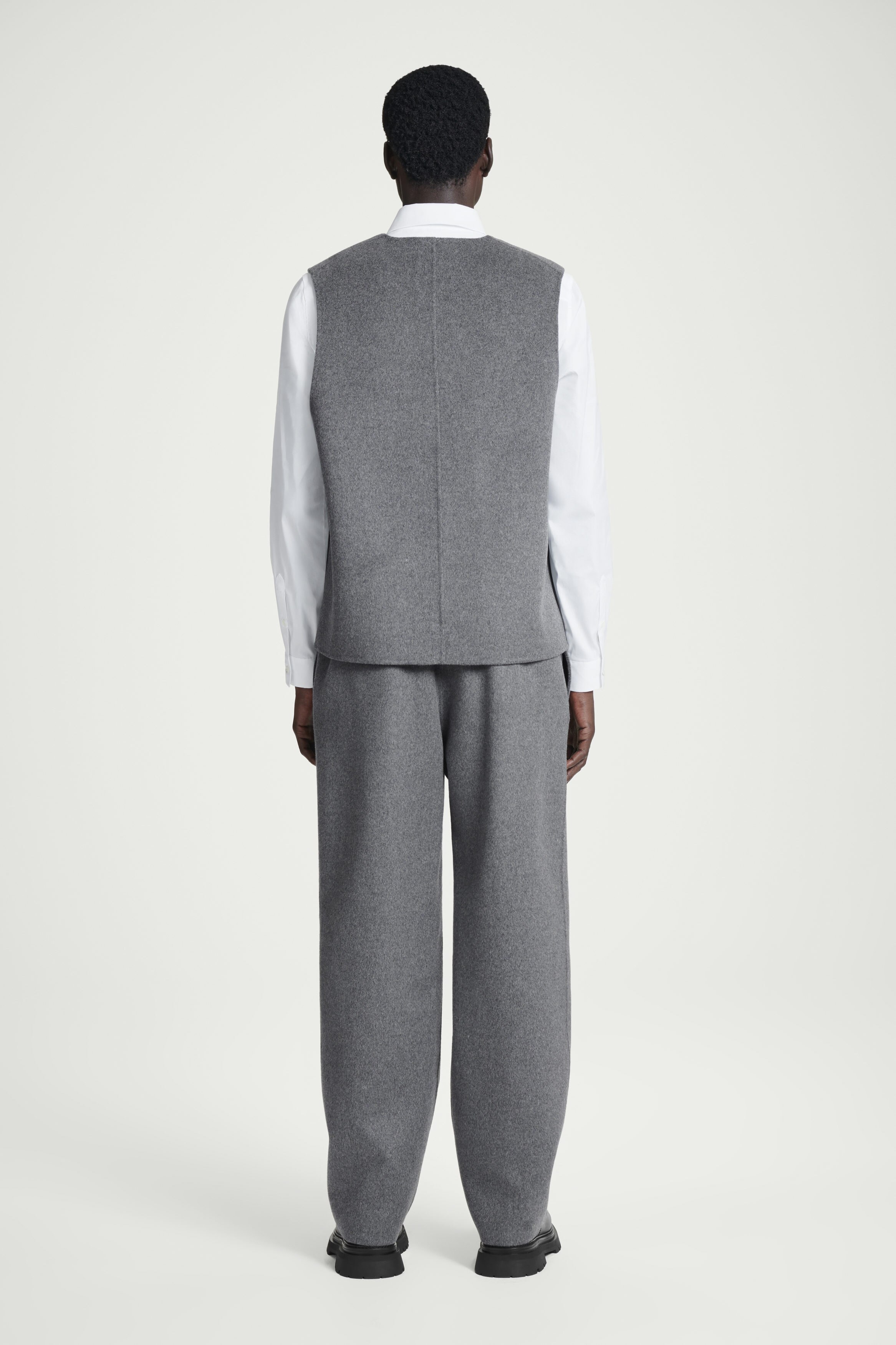 お値下げ　INSCRIRE Wool Short Vest-GRAY 完売 7816_8225760dc9_de5d9e1f8ea974