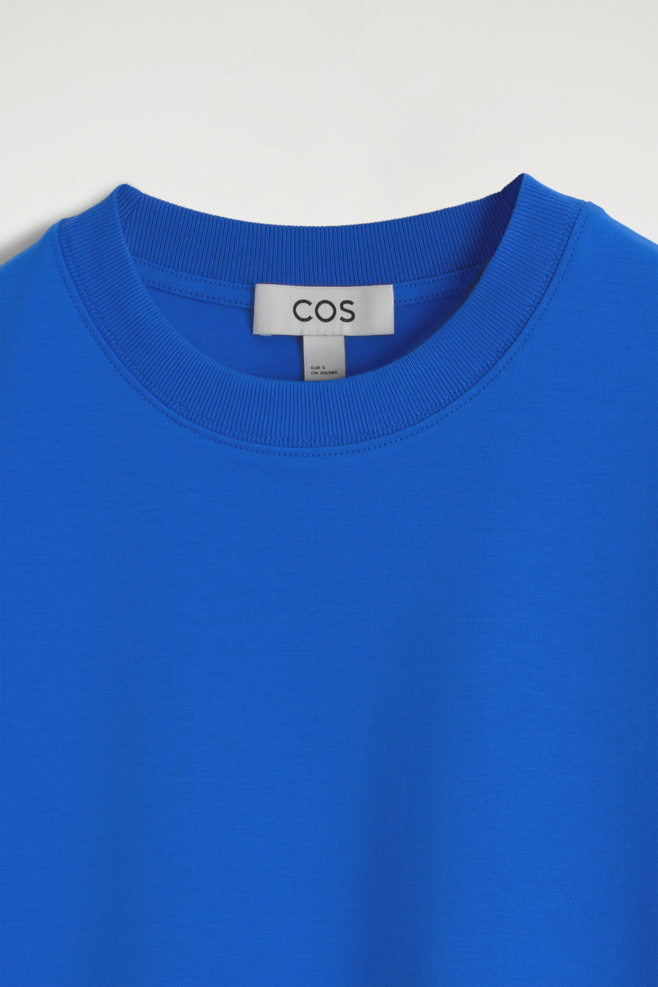 Visualizza immagine più grande: T-SHIRT LINEARE DAL TAGLIO REGOLARE - BLU COBALTO - DONNA | H&M IT 6
