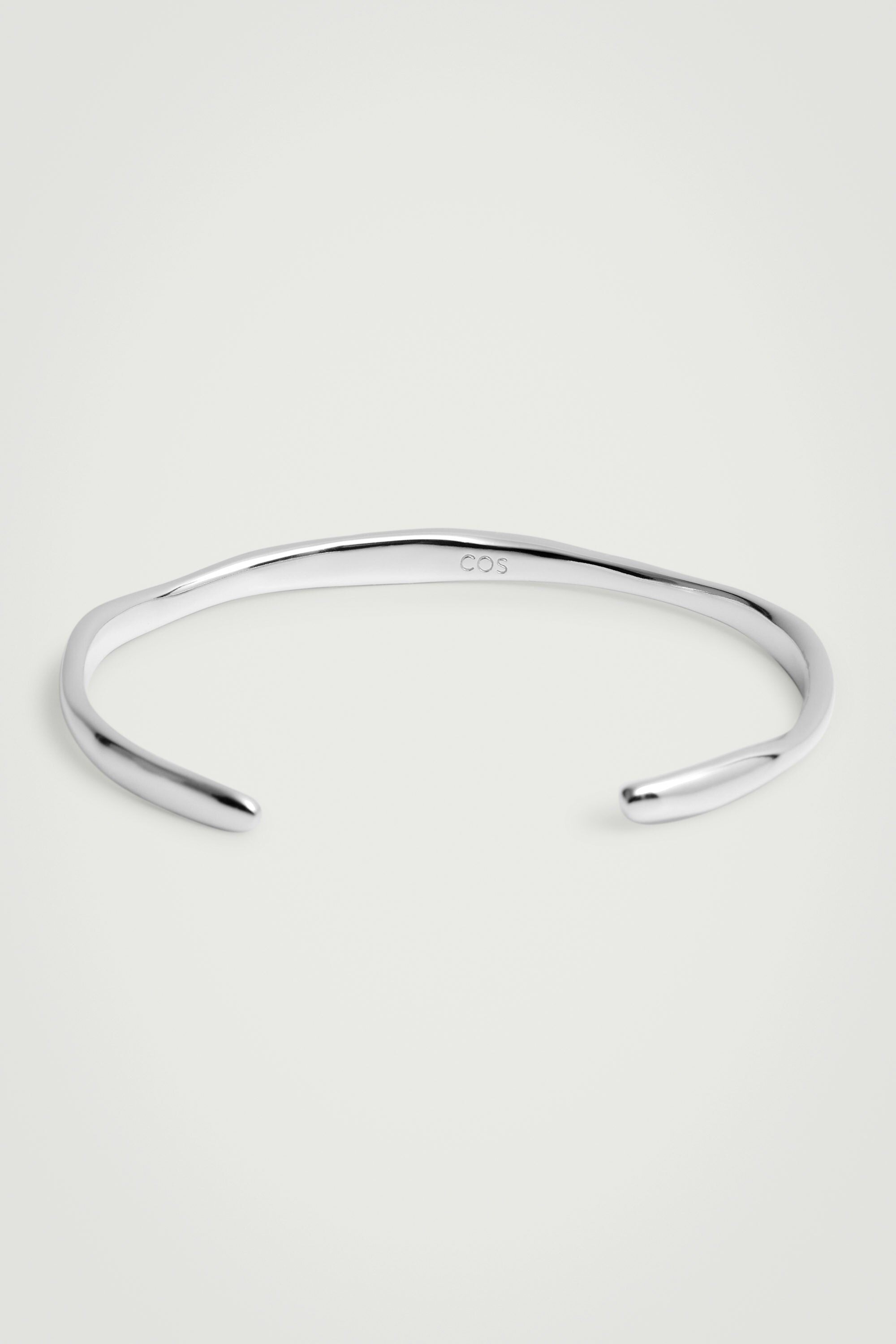 COS SLIM STERLING SILVER カフバングル SLIM STERLING SILVER CUFF - SILVER | COS
