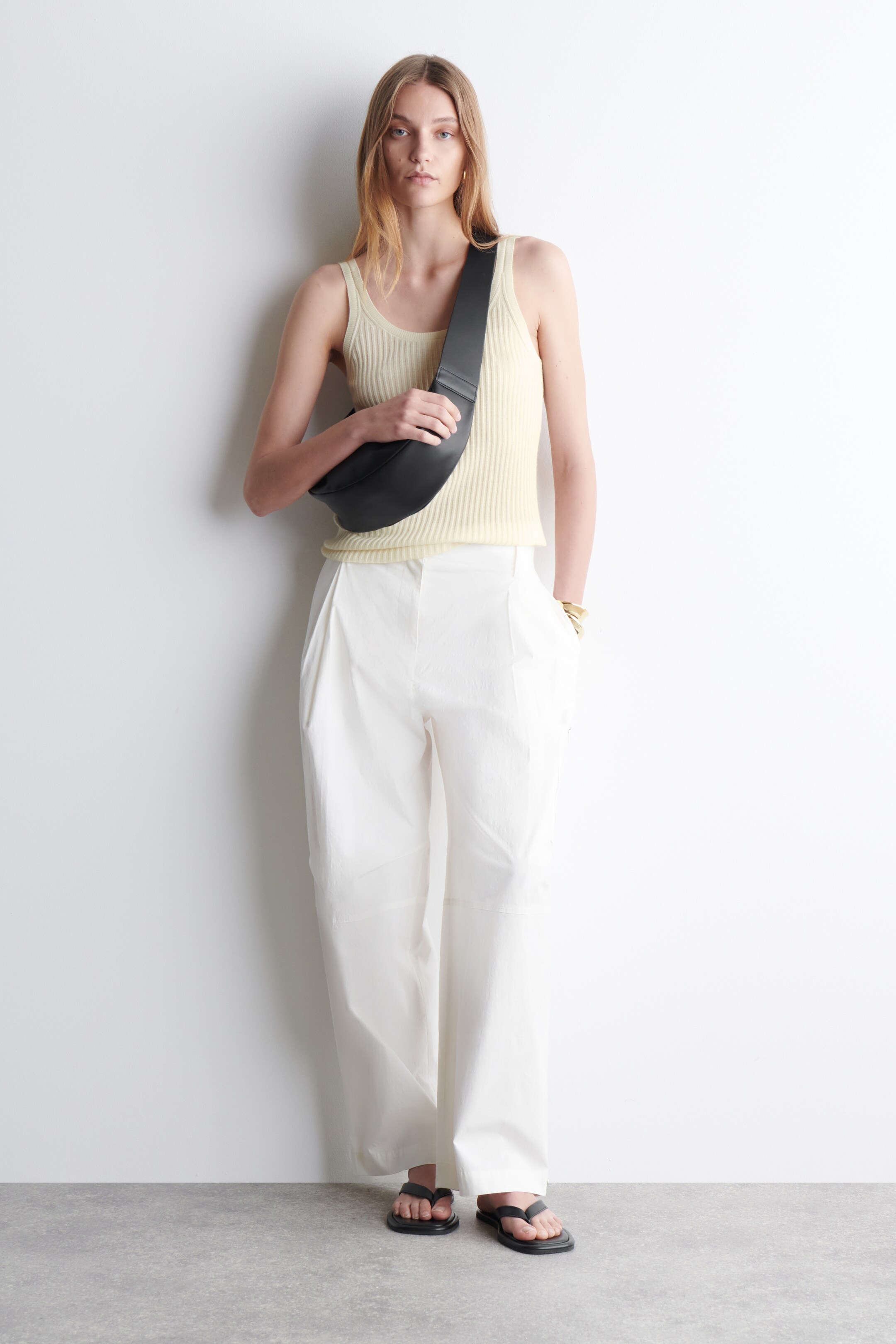 Grösseres Bild ansehen: SWING UMHÄNGETASCHE - LEDER - Schwarz - DAMEN | H&M CH 3