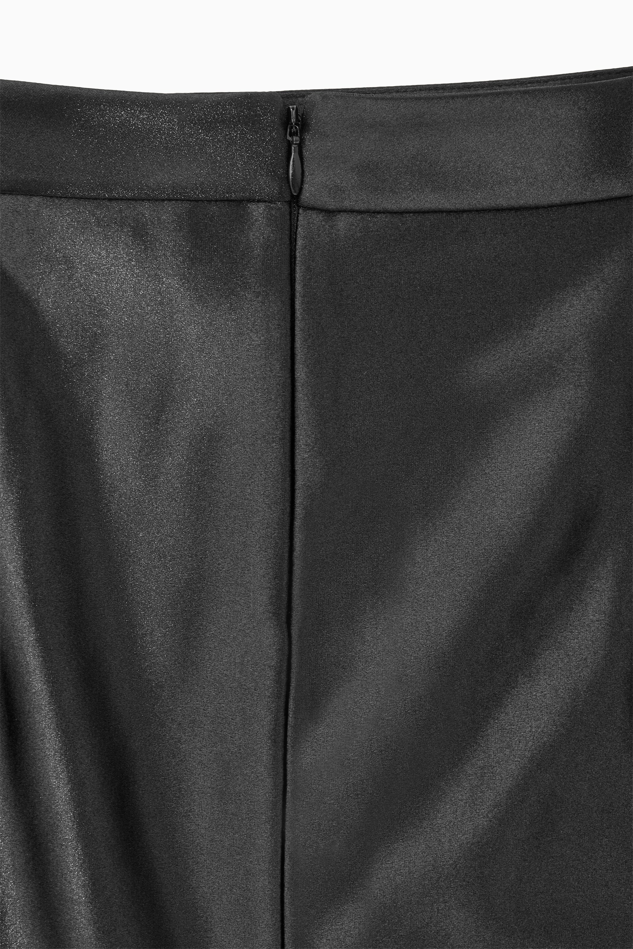 Ingrandisci l'immagine: HIGH-SHINE SATIN MINI SKIRT - BLACK - DONNA | H&M CH 2