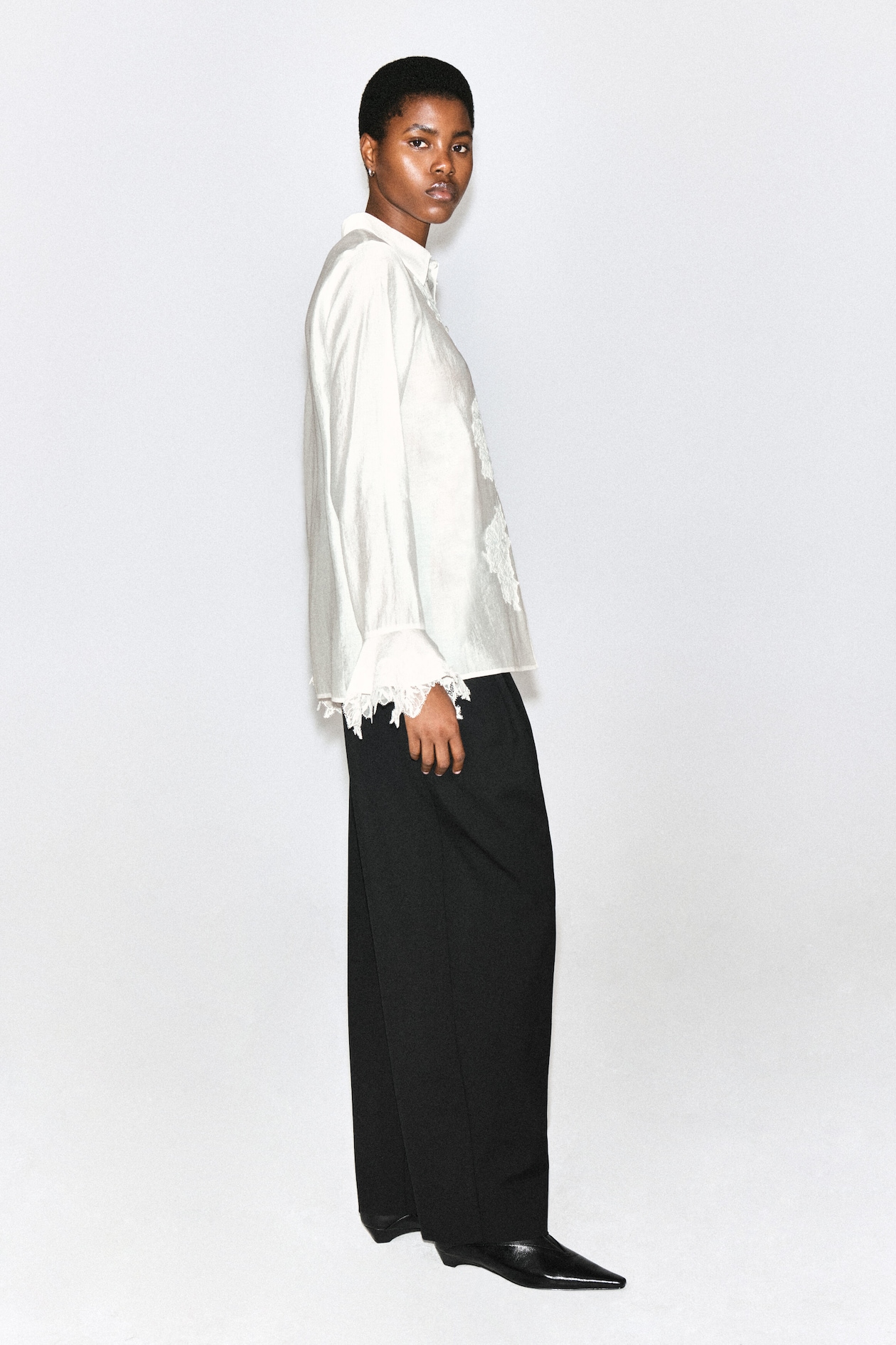 FLUID LACE-DETAIL SHIRT — IVORY