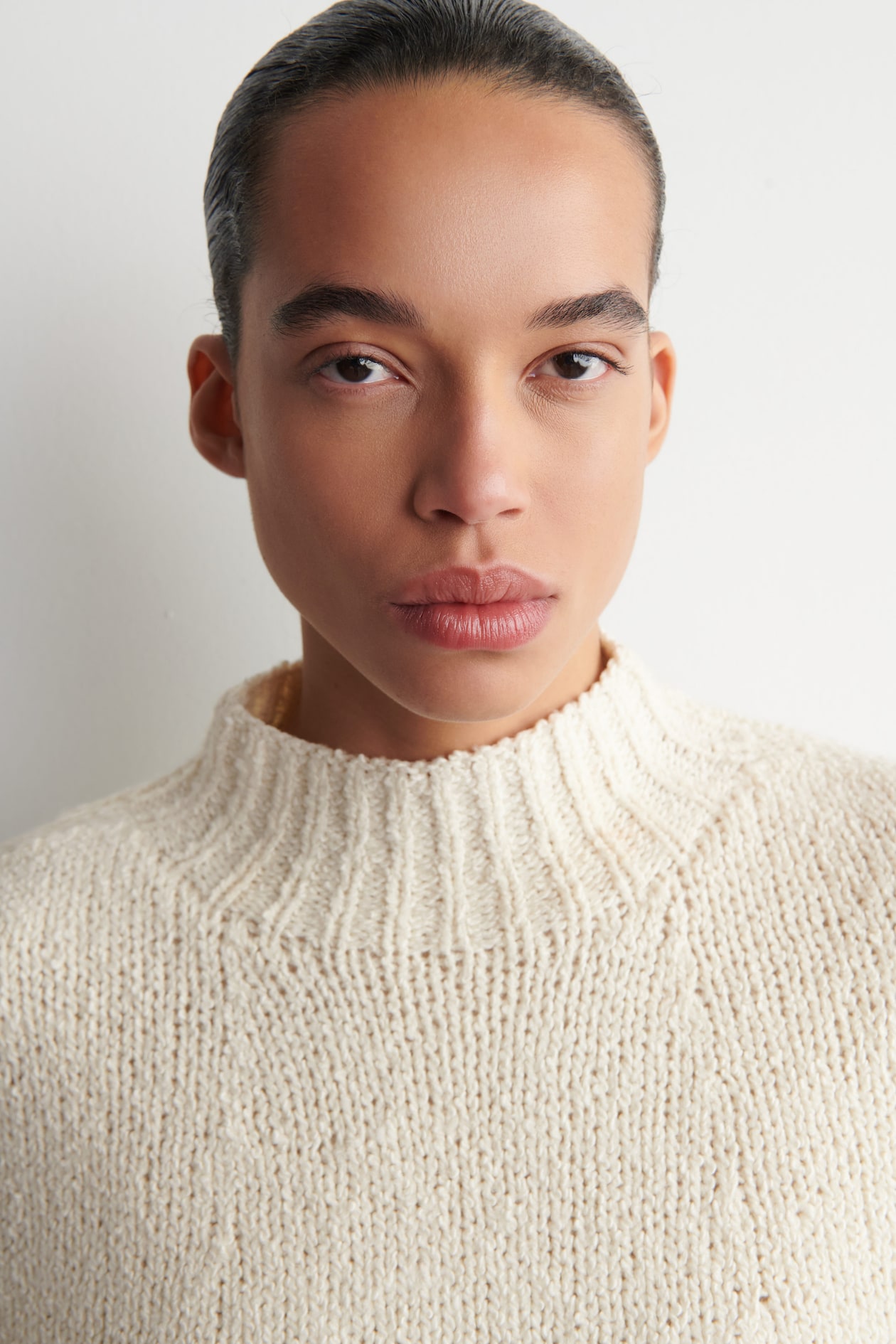 MERINO-CASHMERE CAPE — CREAM