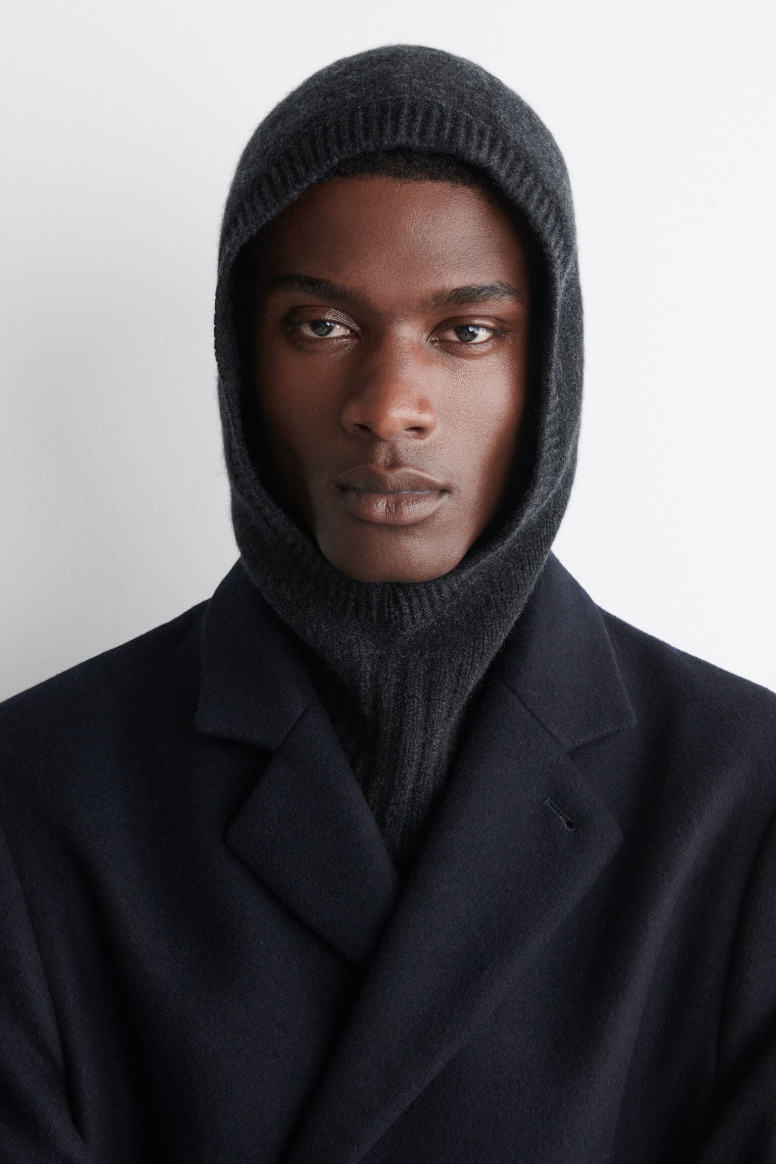 BALACLAVA AUS KASCHMIR - SCHWARZ MELIERT/BEIGE MELIERT