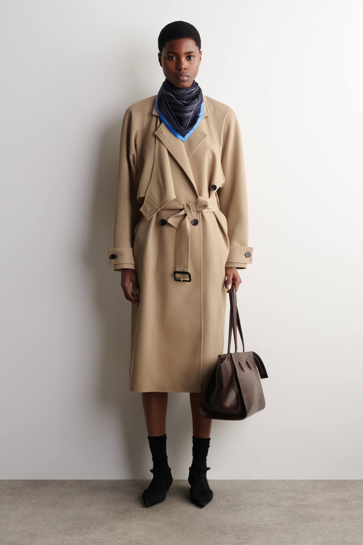 FOULARD EN SOIE BRODÉE - BLEU MARINE / RAYURES - 5