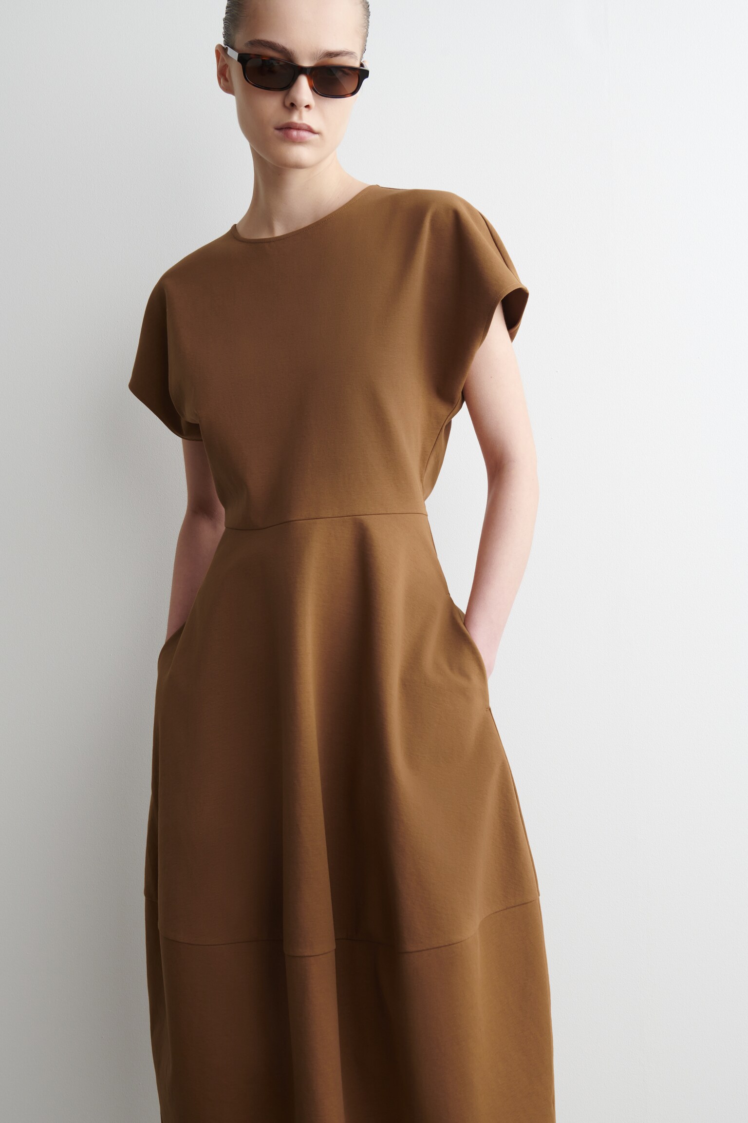 VESTIDO MIDI ESCULPIDO DE ALGODÓN - OCRE/AZUL MARINO/AZUL CLARO/NEGRO - 5