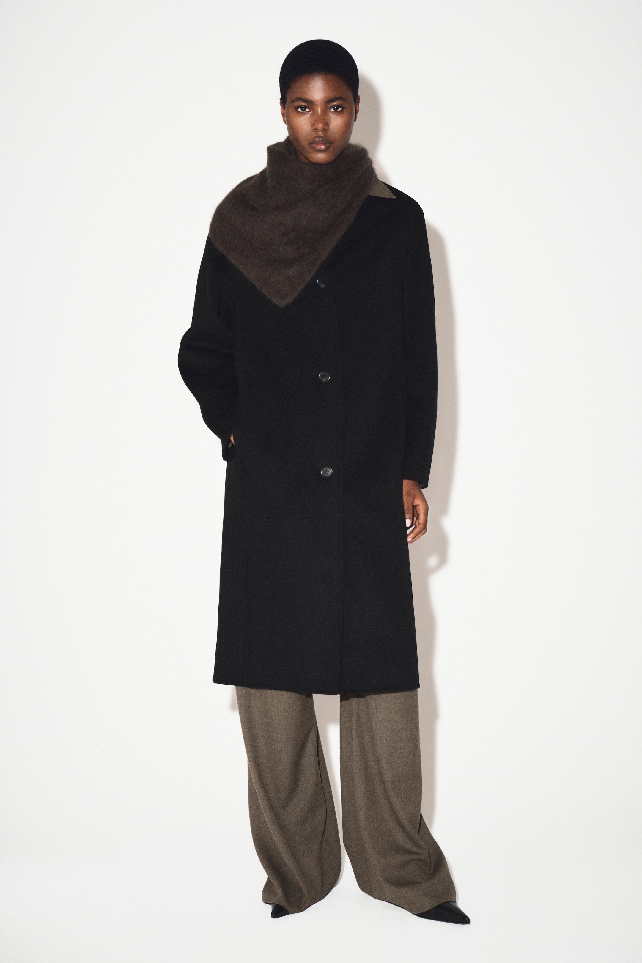 Größeres Bild anzeigen: LANGER MANTEL AUS DOUBLEFACE-WOLLE - SCHWARZ - Ladies | H&M AT 6