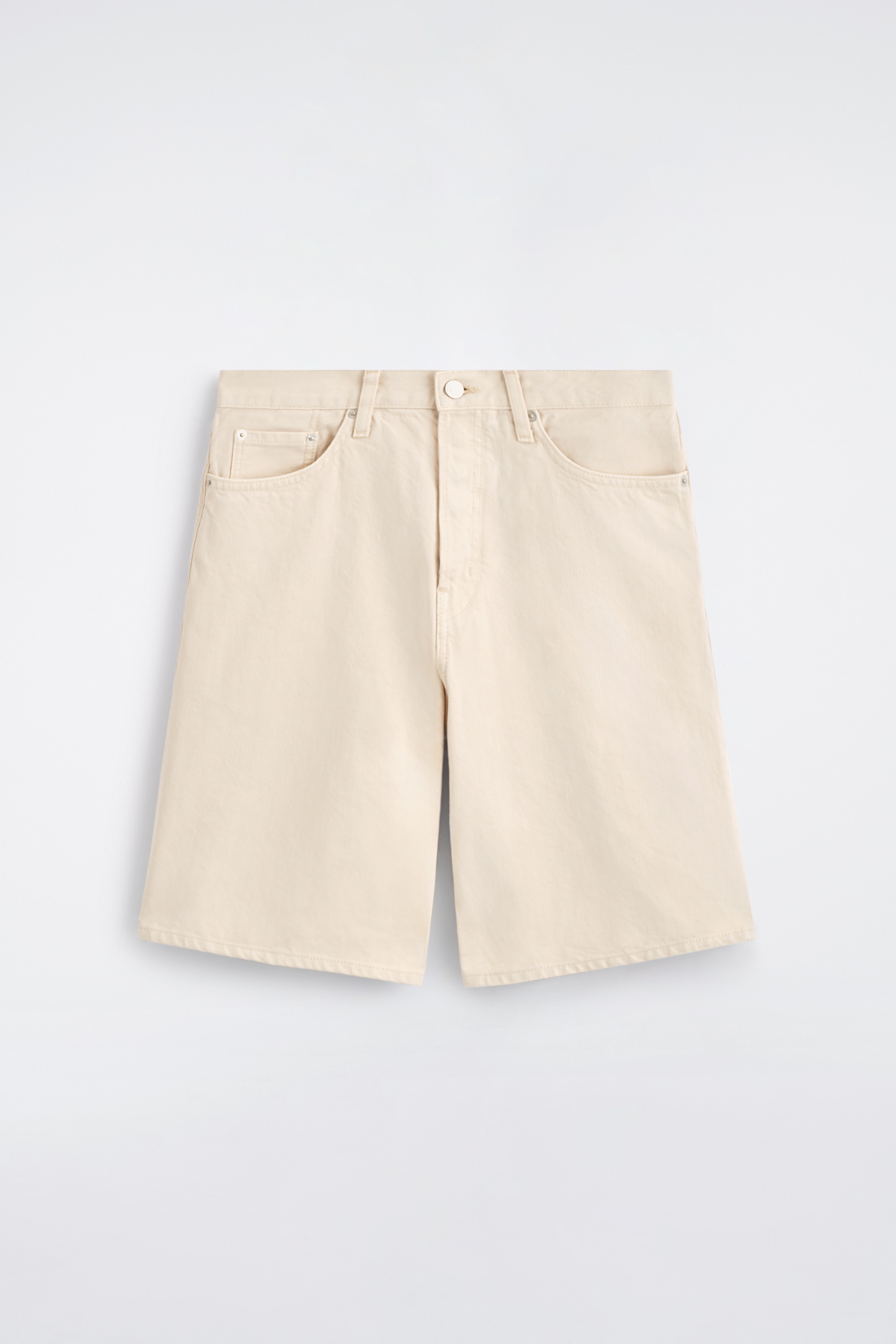 KNIELANGE JEANSSHORTS - KREIDEWEISS/HELLBLAU