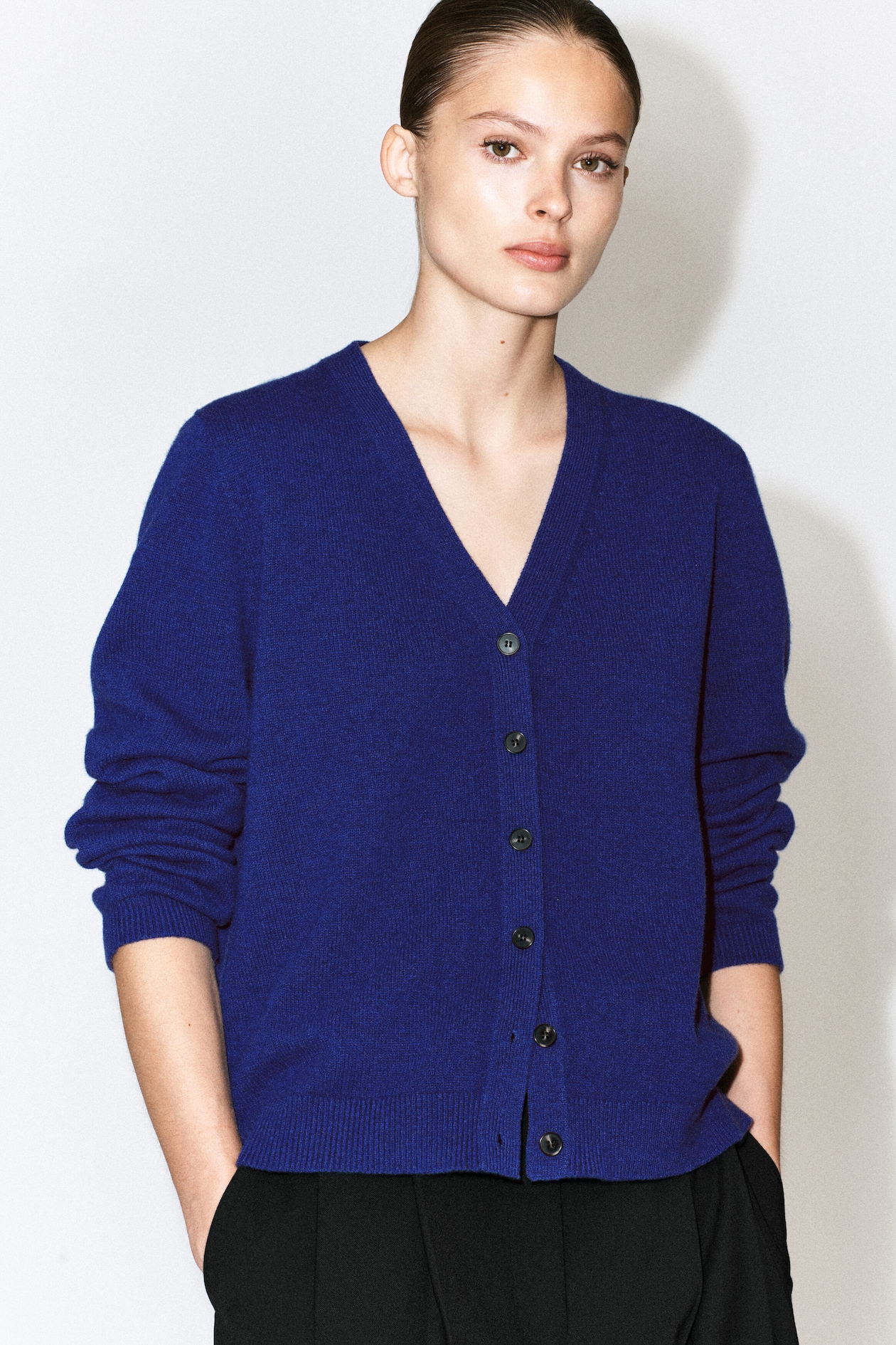 MERINO WOOL V-NECK CARDIGAN — COBALT BLUE
