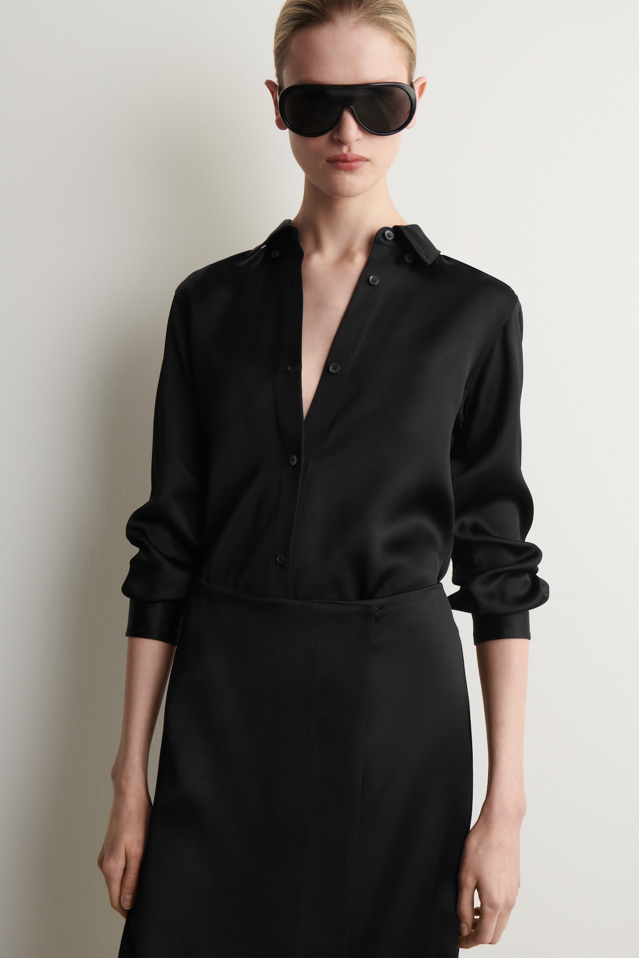SATIN WRAP SKIRT — BLACK