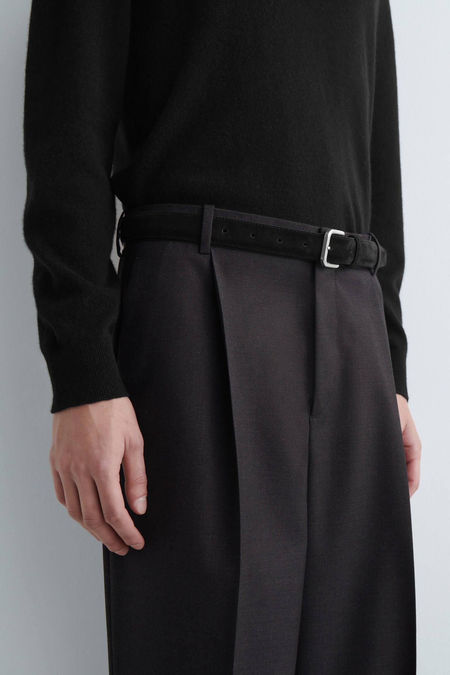 PLEATED WOOL TROUSERS - CHARCOAL - 8