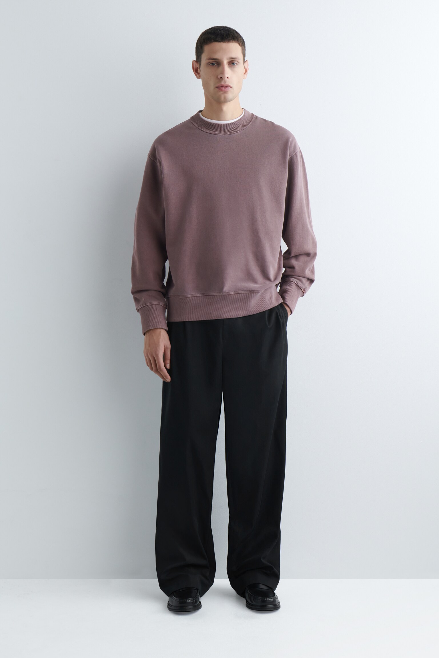 LOCKERES SWEATSHIRT AUS VORGEWASCHENER BAUMWOLLE - VERWASCHENES BURGUNDERROT/Navyblau - 7