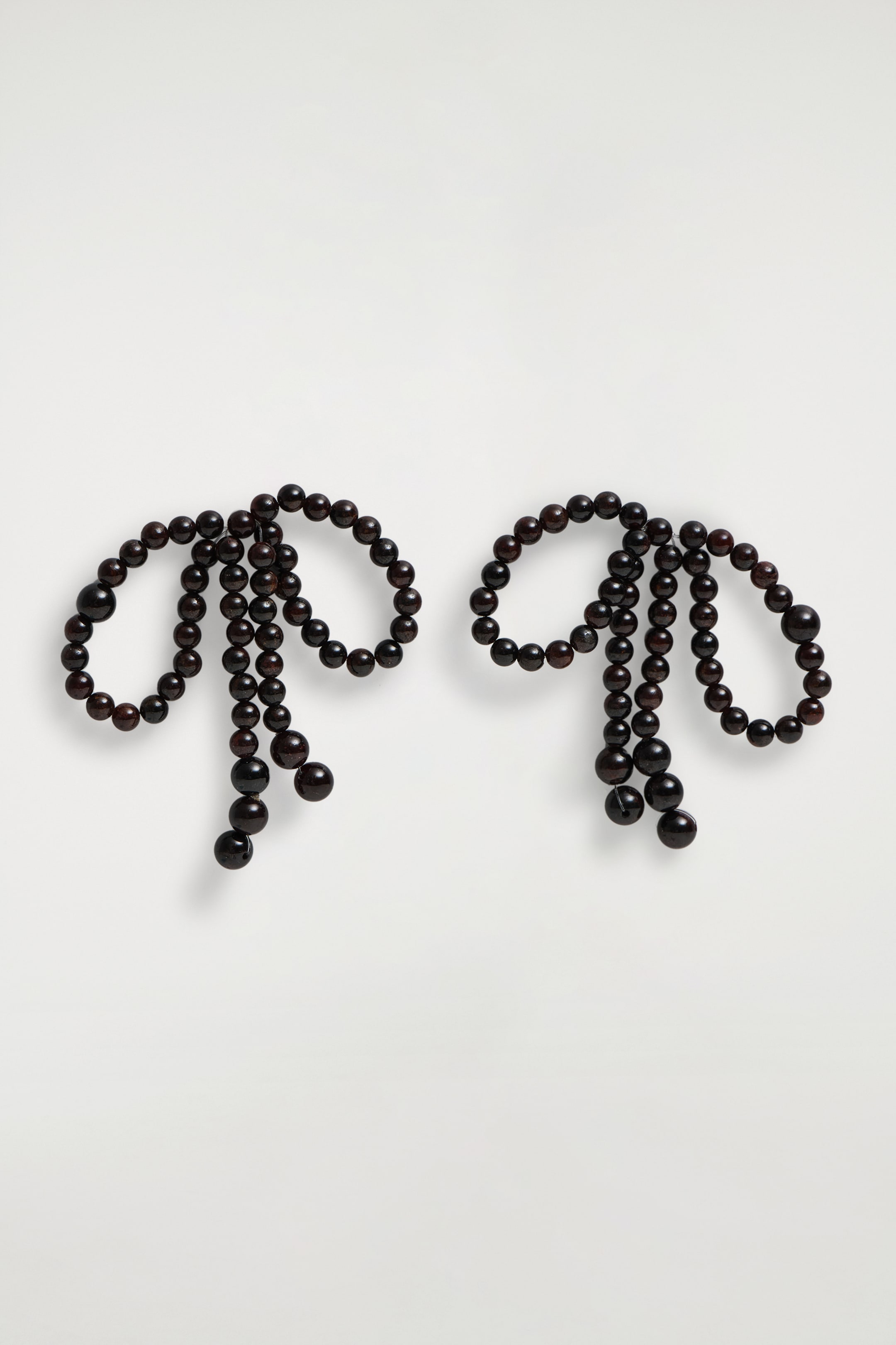 Ver imagem maior: BRINCOS COM LAÇO DE GRANADA - CASTANHO ESCURO - SENHORA | H&M PT 3