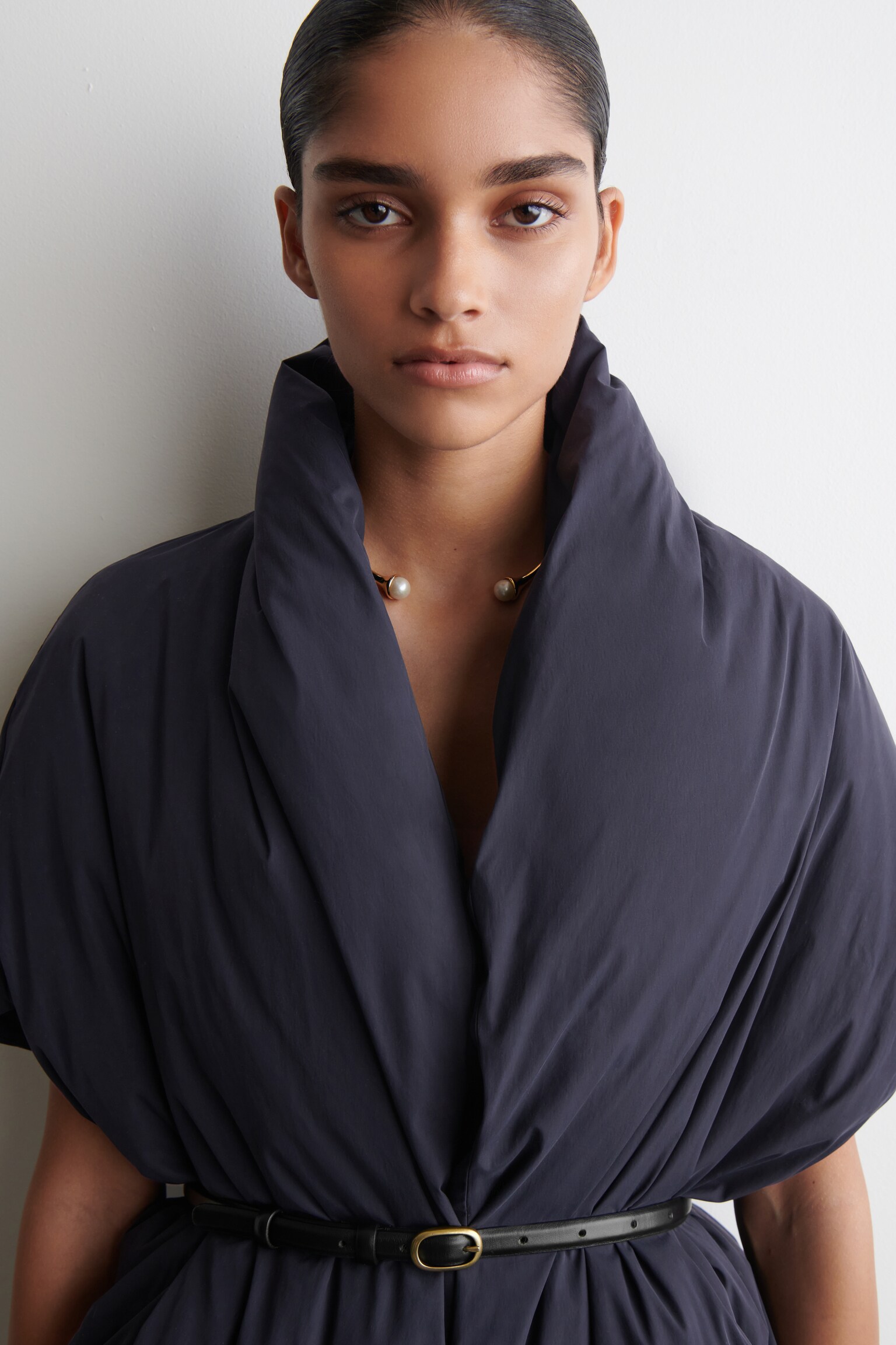 PLUMÍFERO OVERSIZE CON CUELLO CHAL - AZUL MARINO - 7
