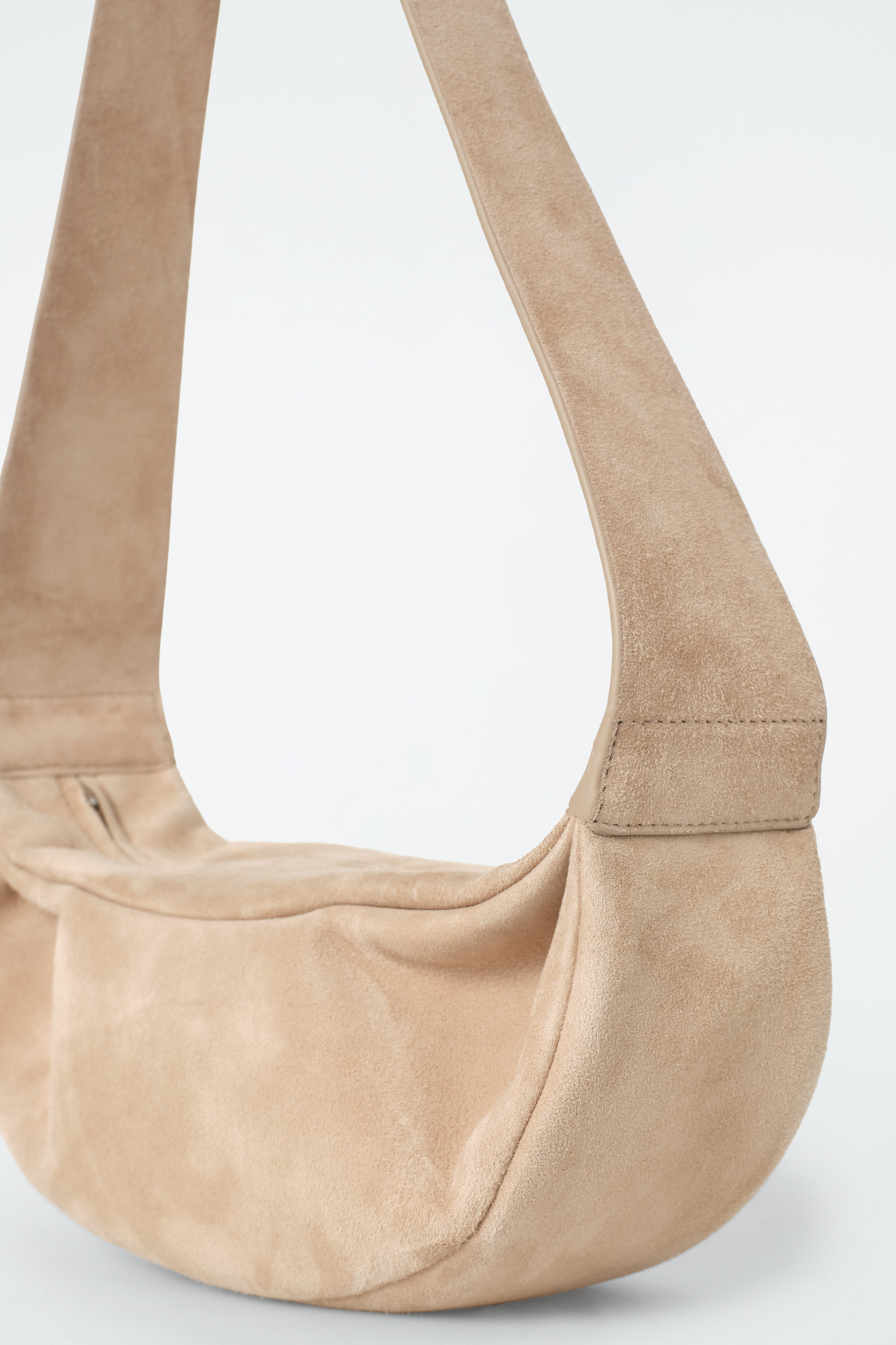 SWING CROSSBODY - SUEDE - BEIGE | COS
