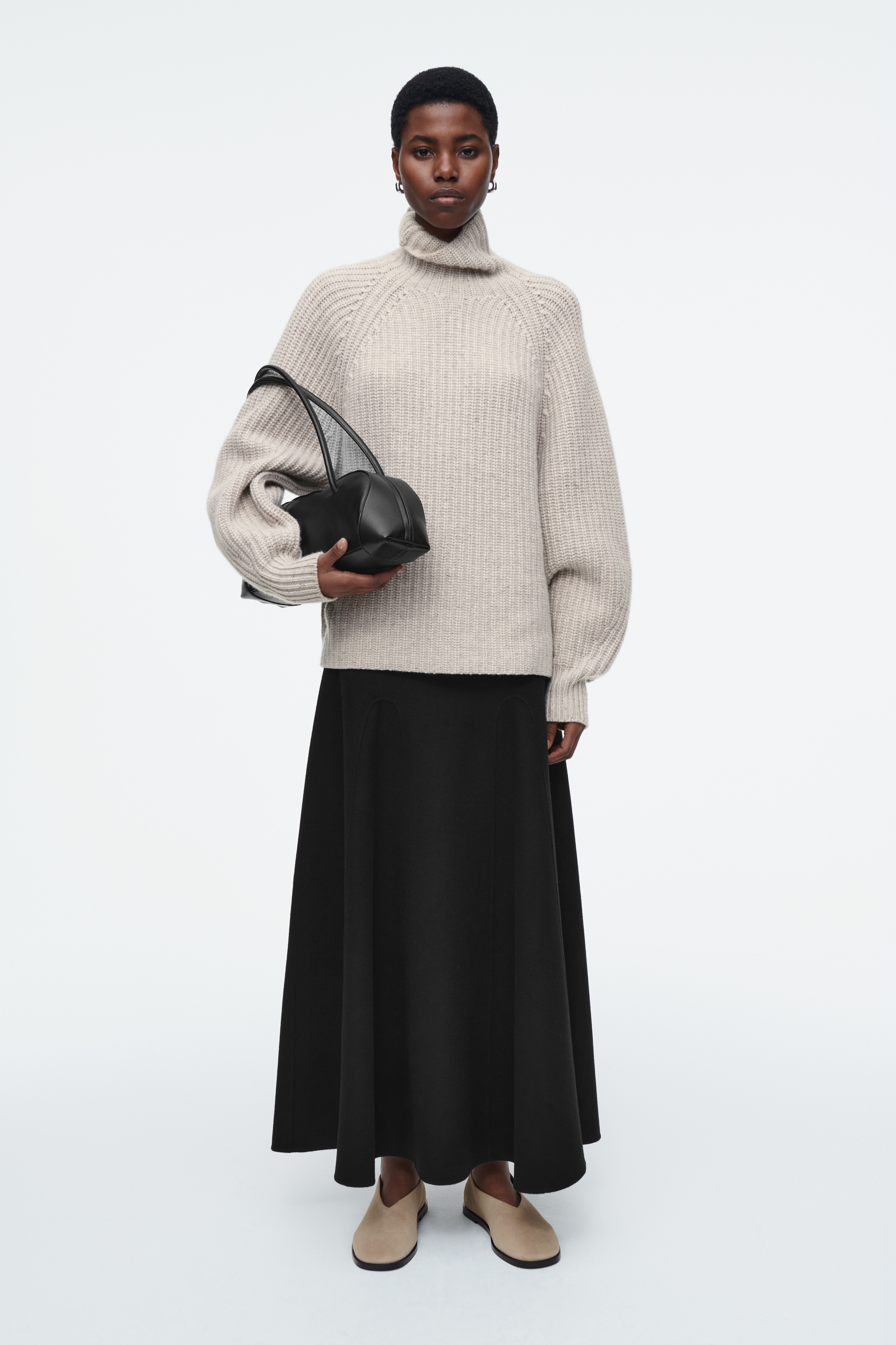 BALLERINASKOR I MOCKA - BEIGE