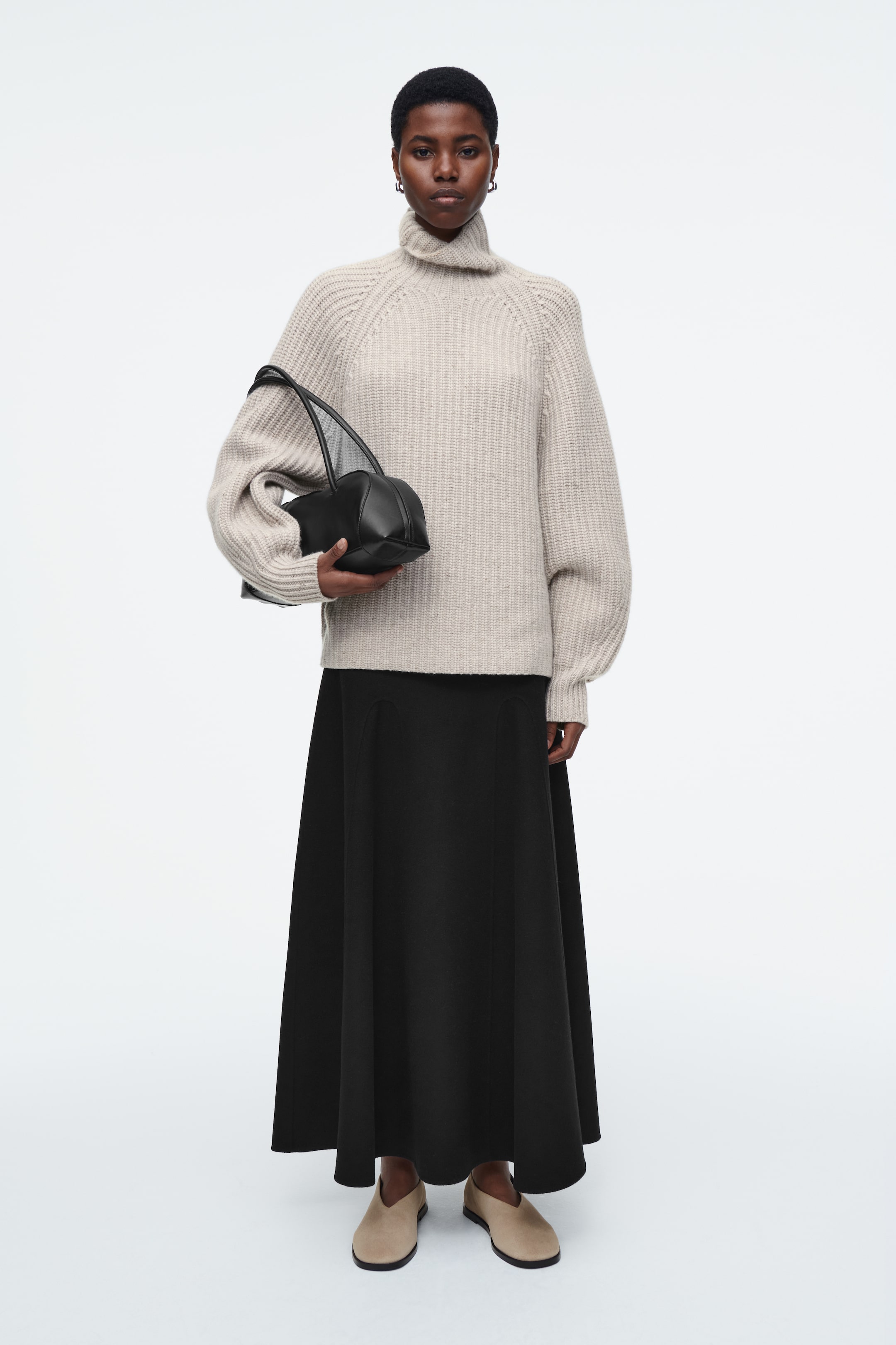 Nagyobb kép megtekintése: VELÚR BALERINA - BÉZS - NŐI | H&M HU 1
