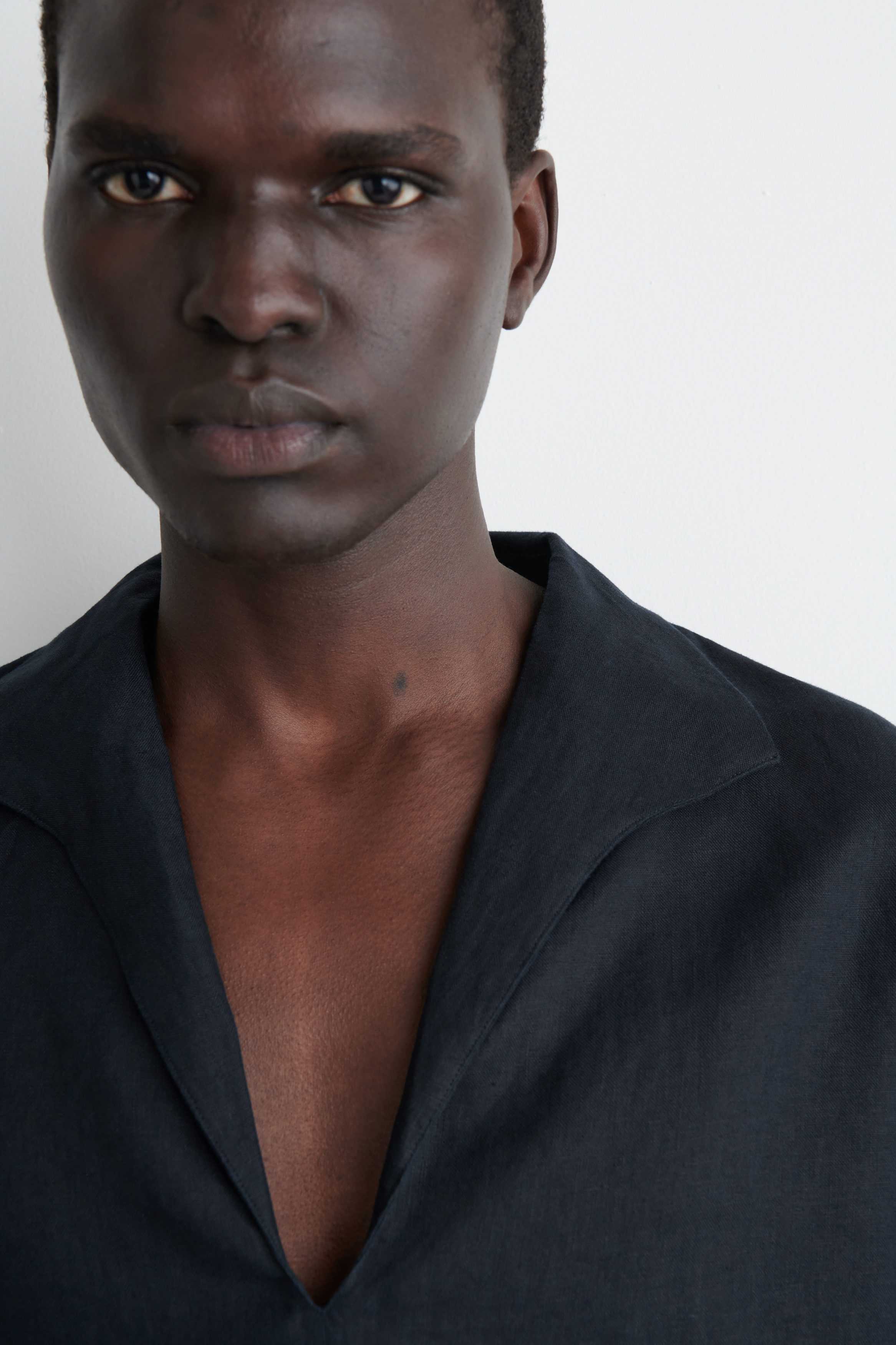 OPEN-COLLAR LINEN SHIRT - NAVY | COS