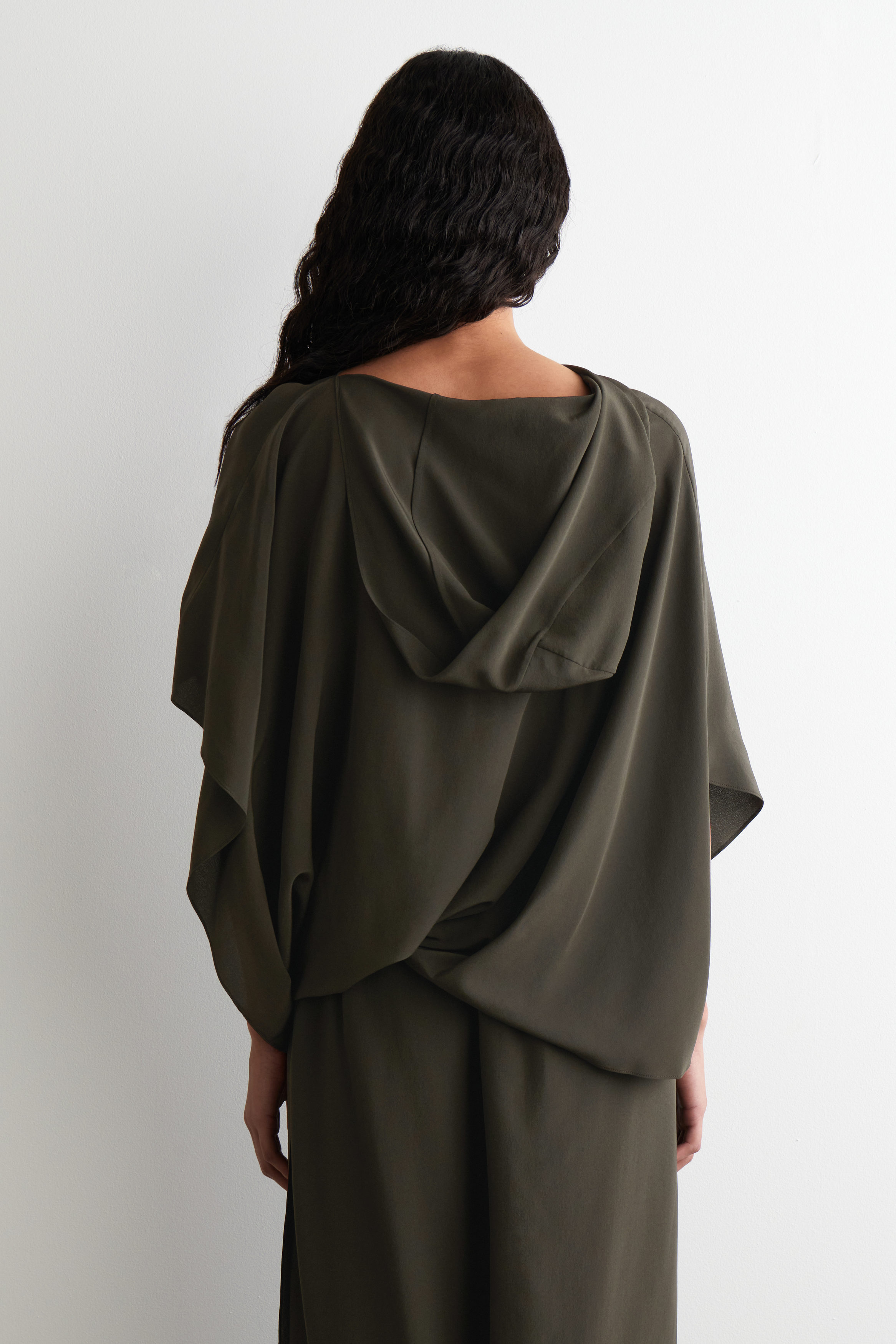 HOODED SILK TOP - ESPRESSO | COS US