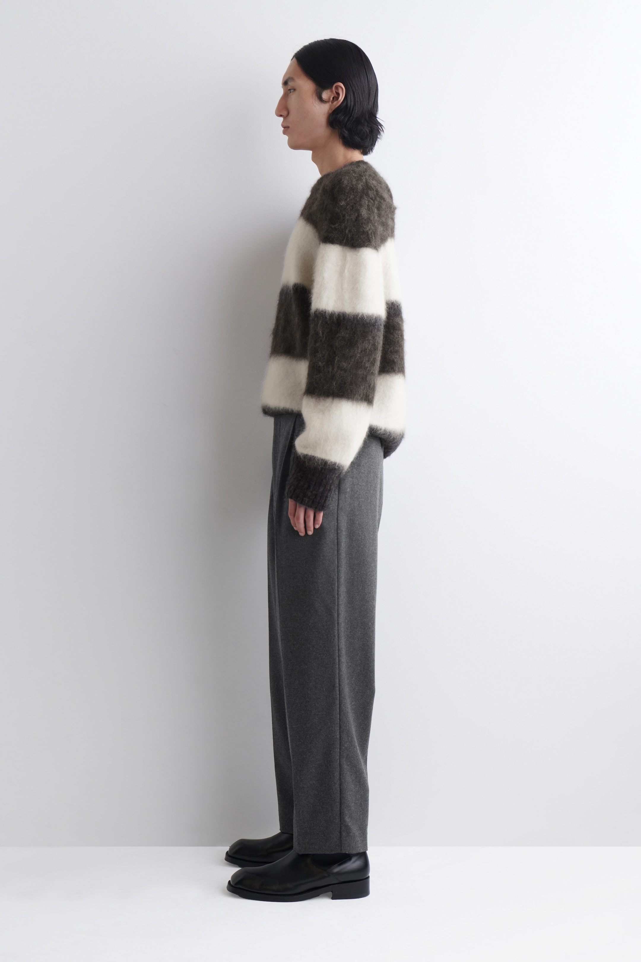 PLEATED WOOL STRAIGHT-LEG TROUSERS