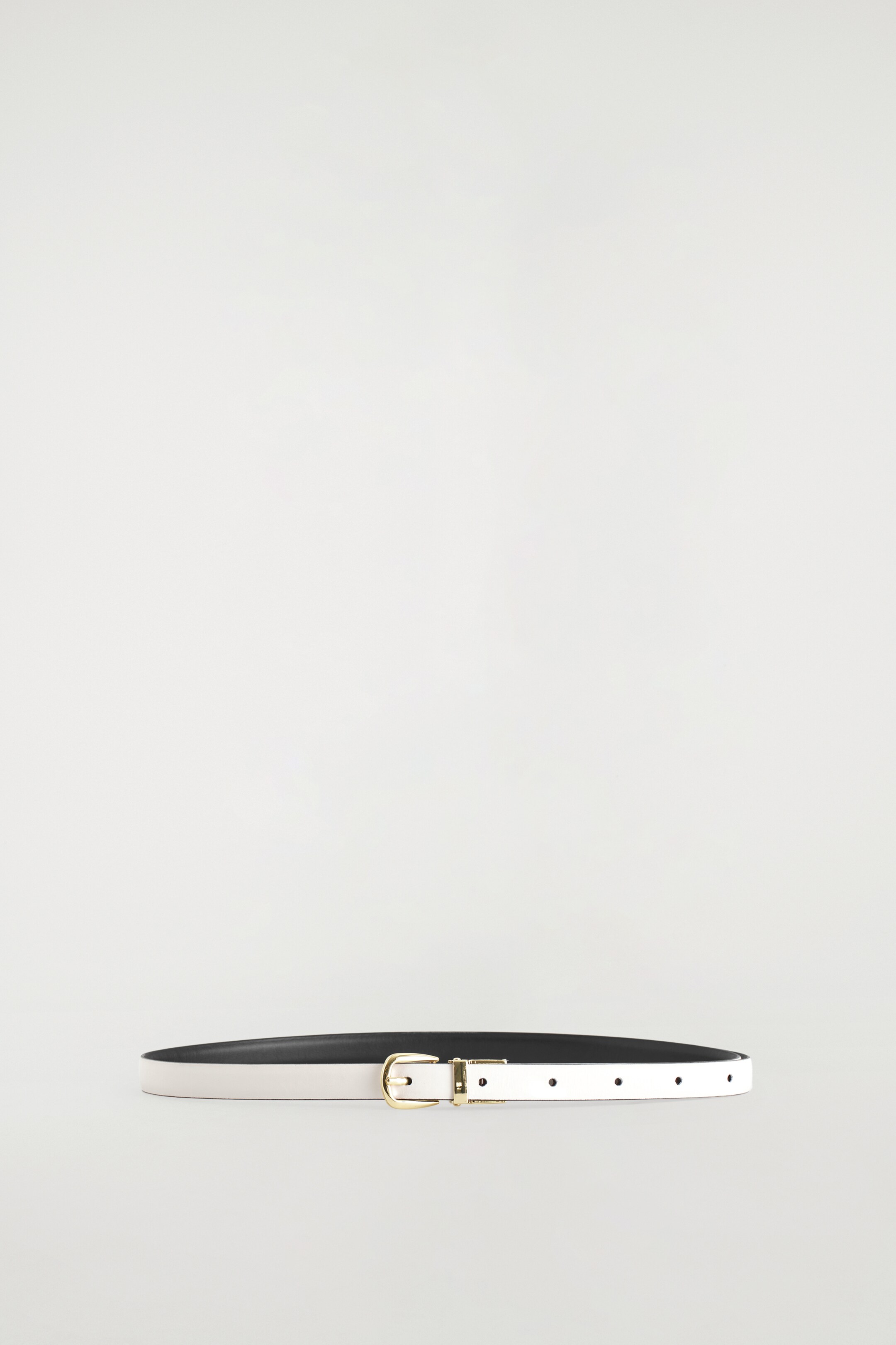 Agrandir l'image: CEINTURE SLIM RÉVERSIBLE EN CUIR - BLANC / BRUN - FEMME | H&M CH 3