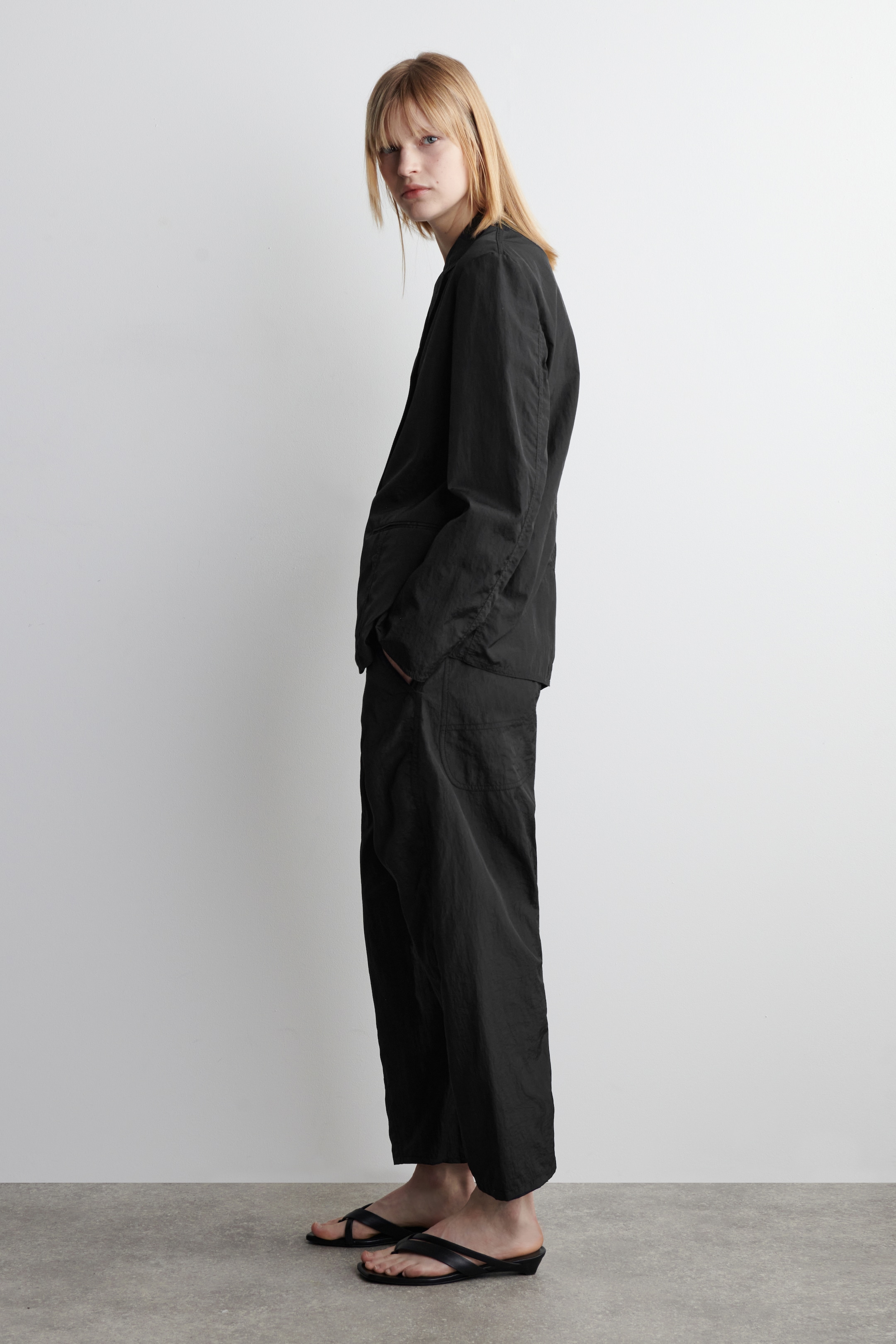 View larger image: NYLON BLAZER - BLACK - Ladies | H&M GB 4