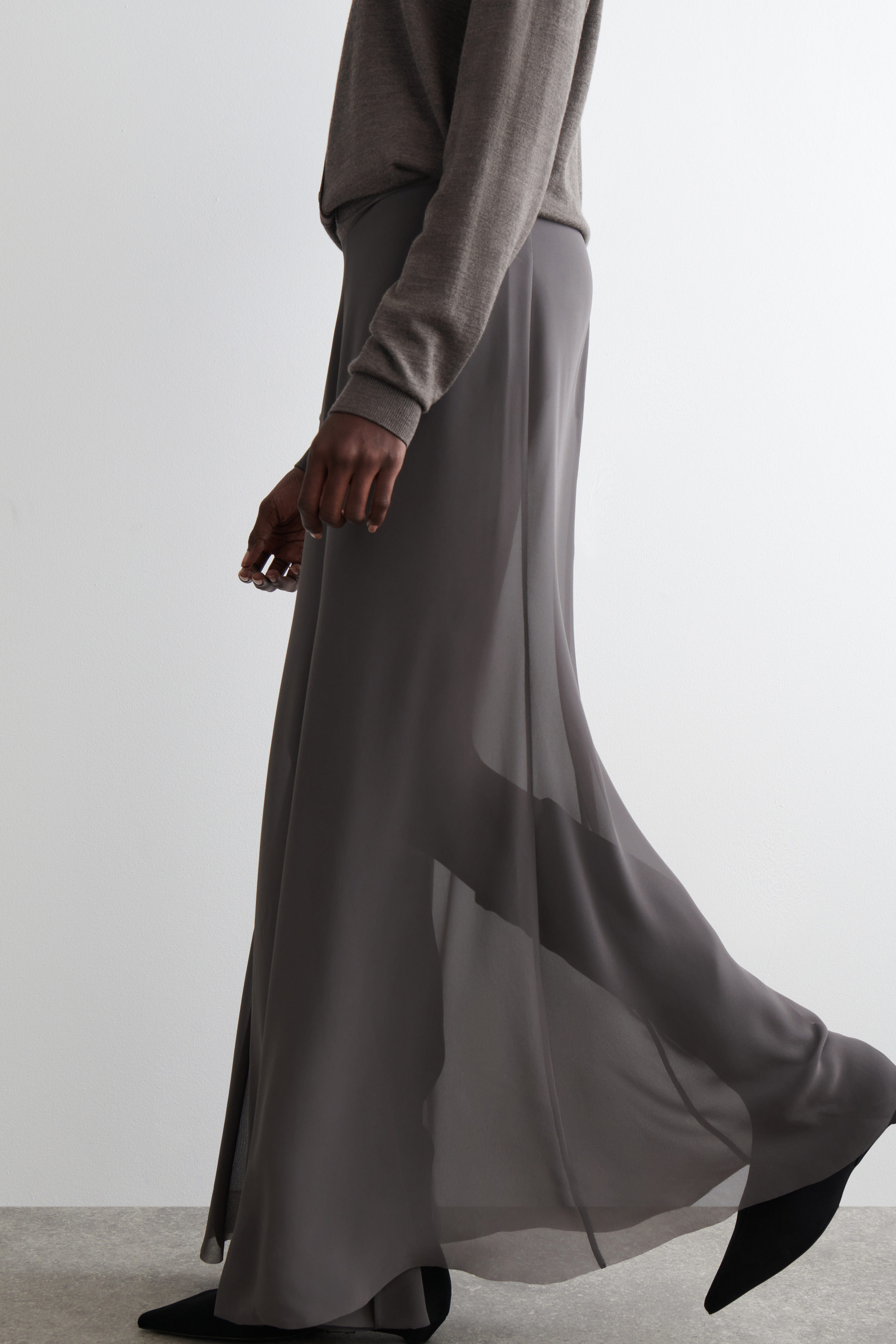 【新品未使用】L'Appartement Sheer Maxi Skirt Sheer Maxi Skirt - Arakii