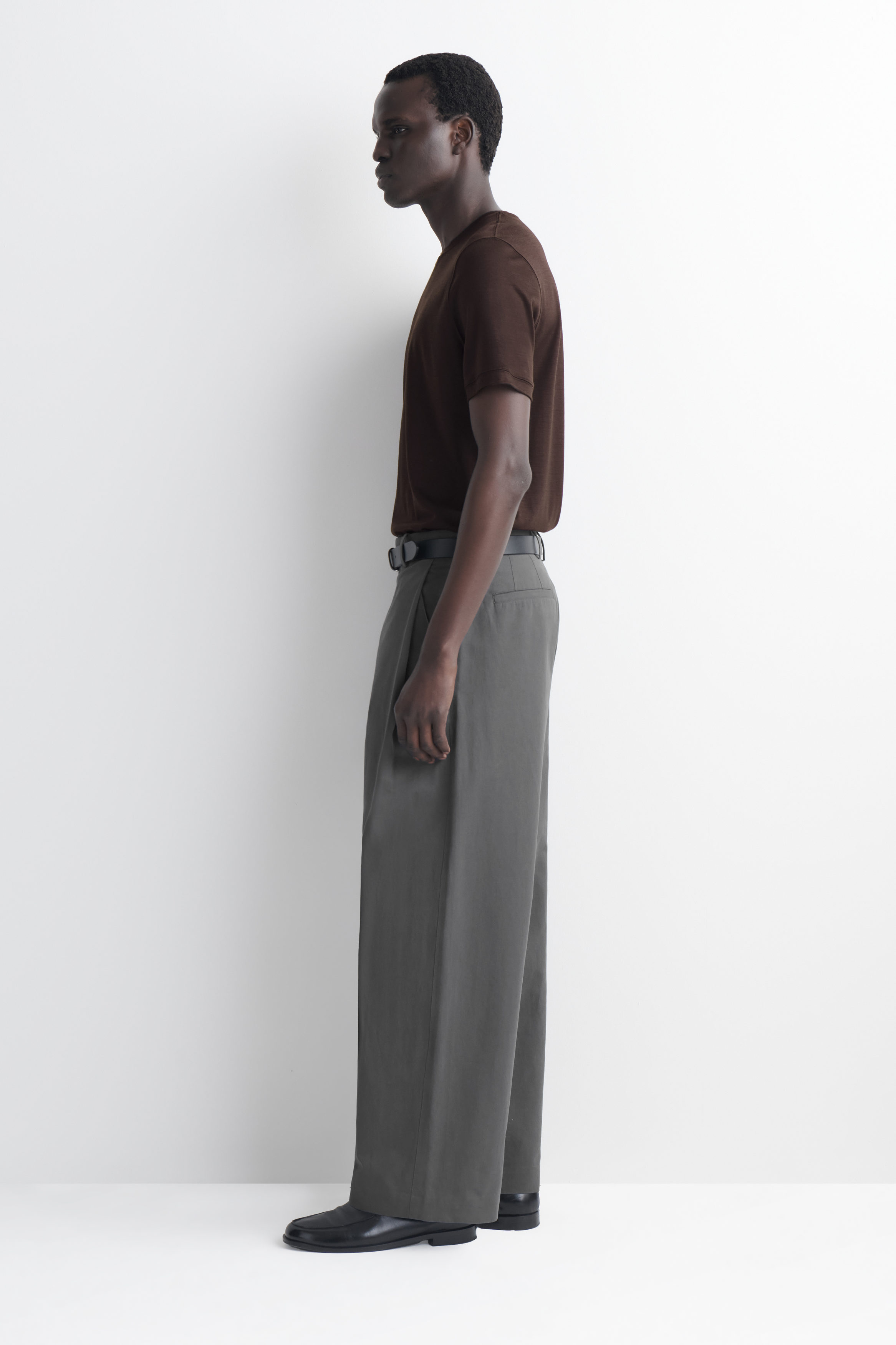 PLEATED COTTON RELAXED-FIT WIDE-LEG TROUSERS - GREY | COS
