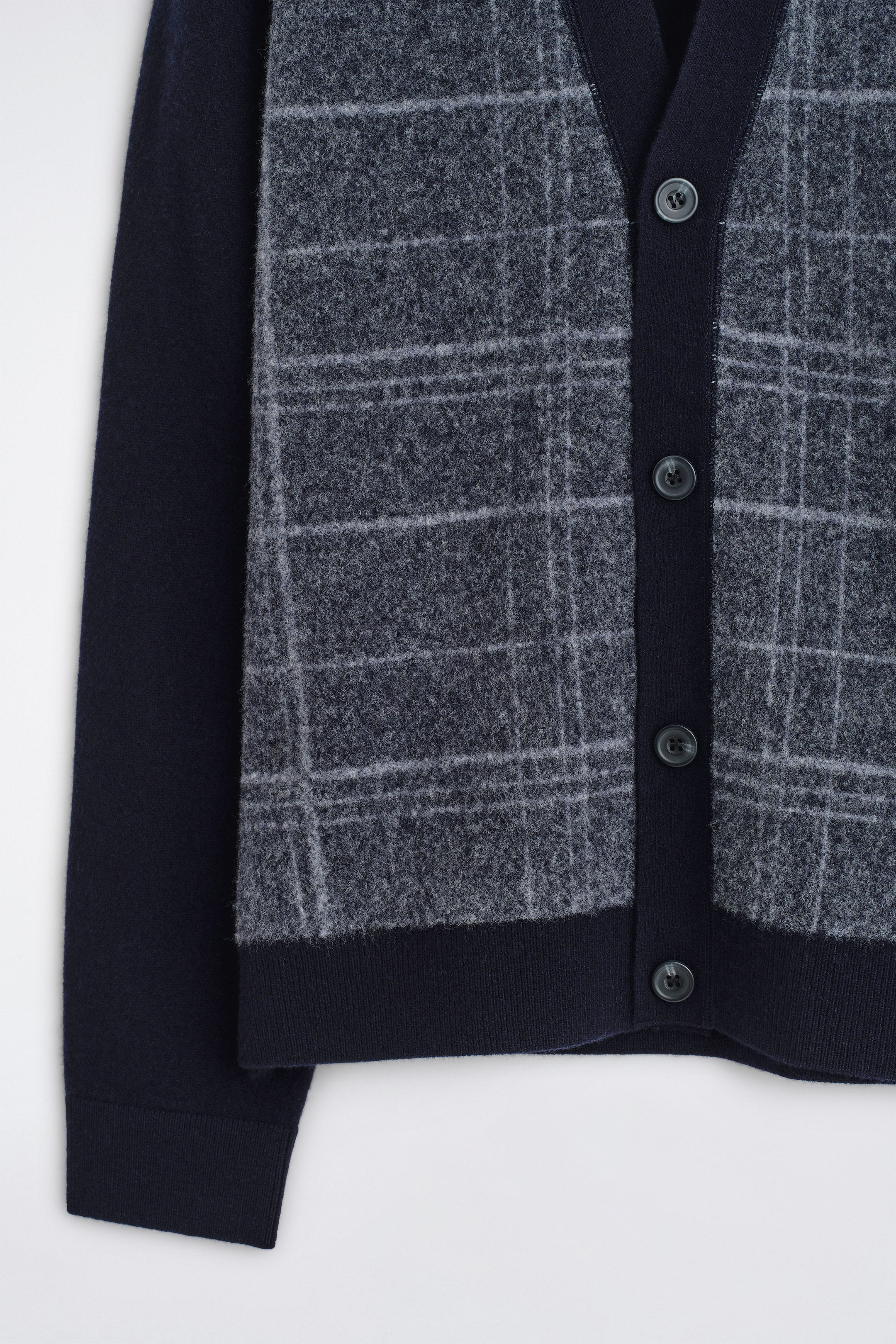 CHECKED WOOL V-NECK CARDIGAN