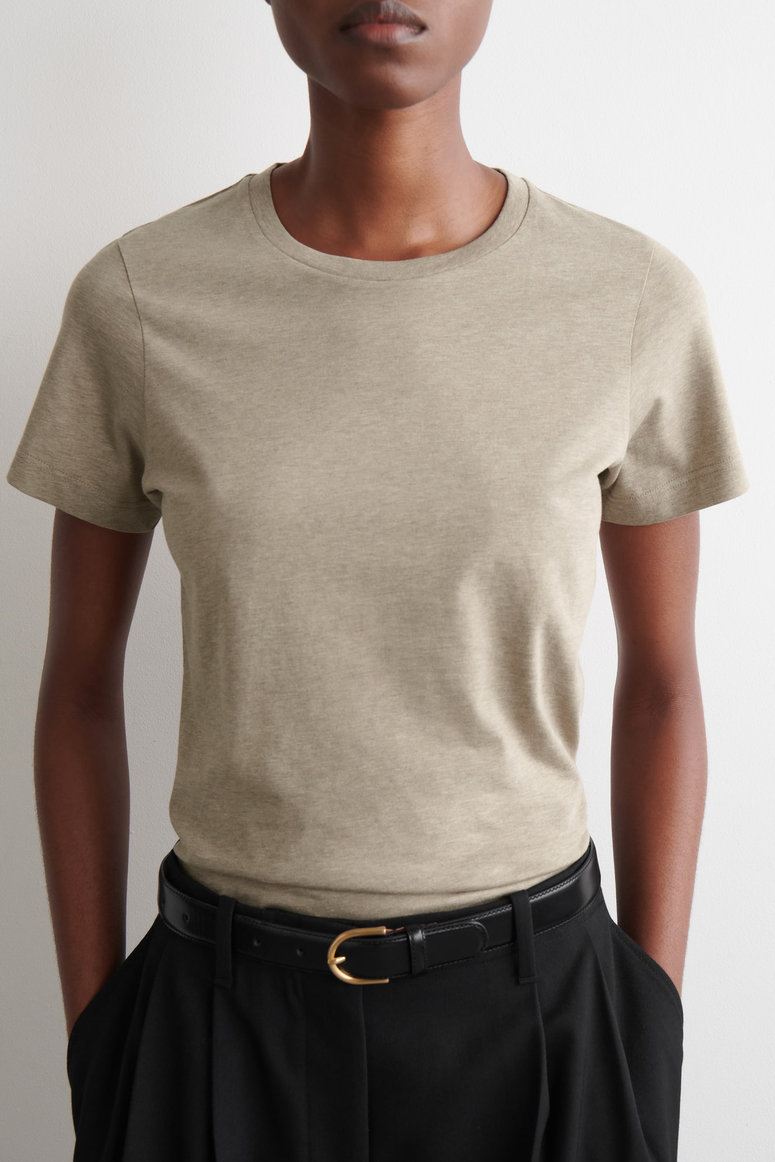 BAWEŁNIANY T-SHIRT Z OKRĄGŁYM DEKOLTEM-BEŻOWY MELANŻ - 3