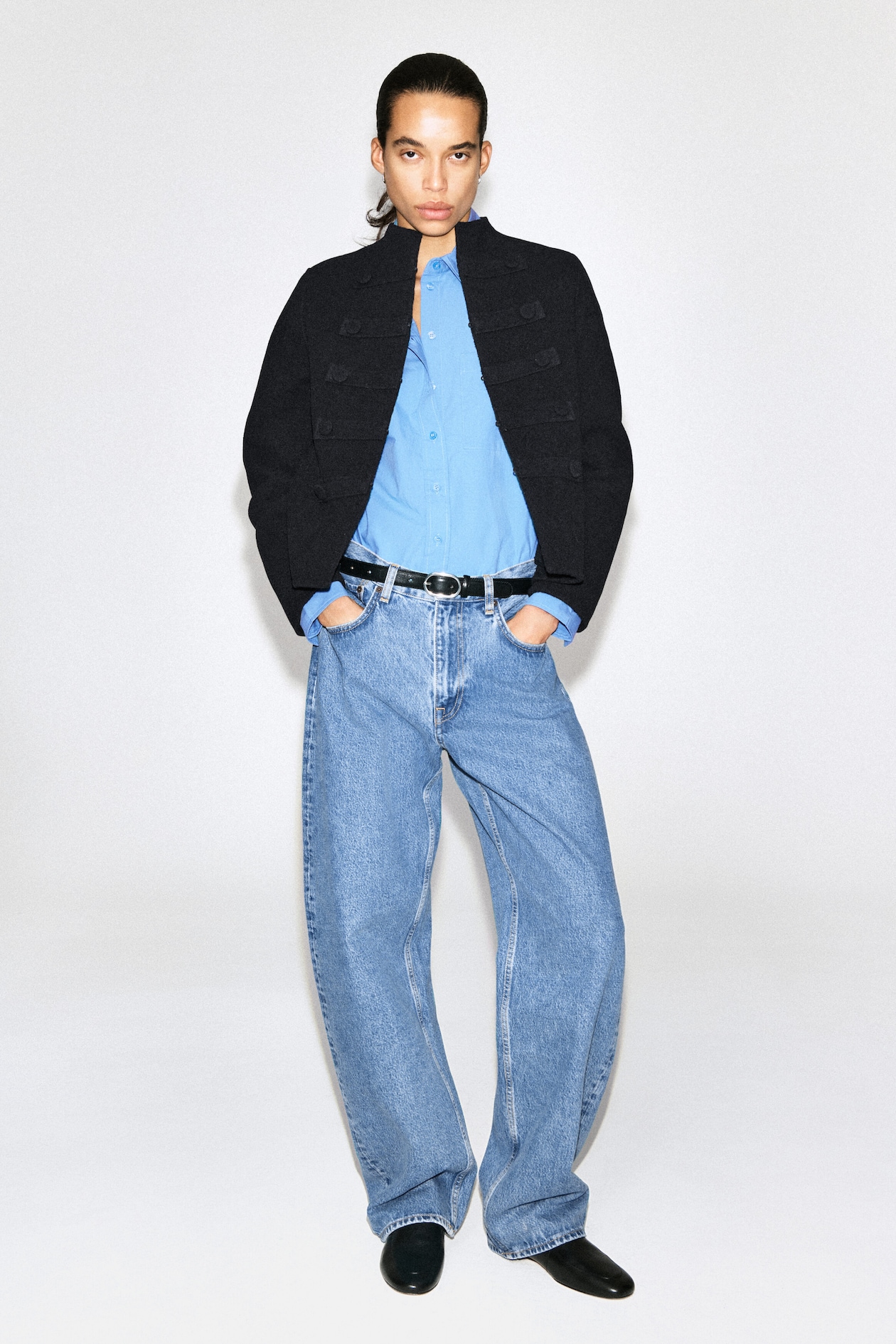 INLET CURVED-LEG JEANS — BLUE