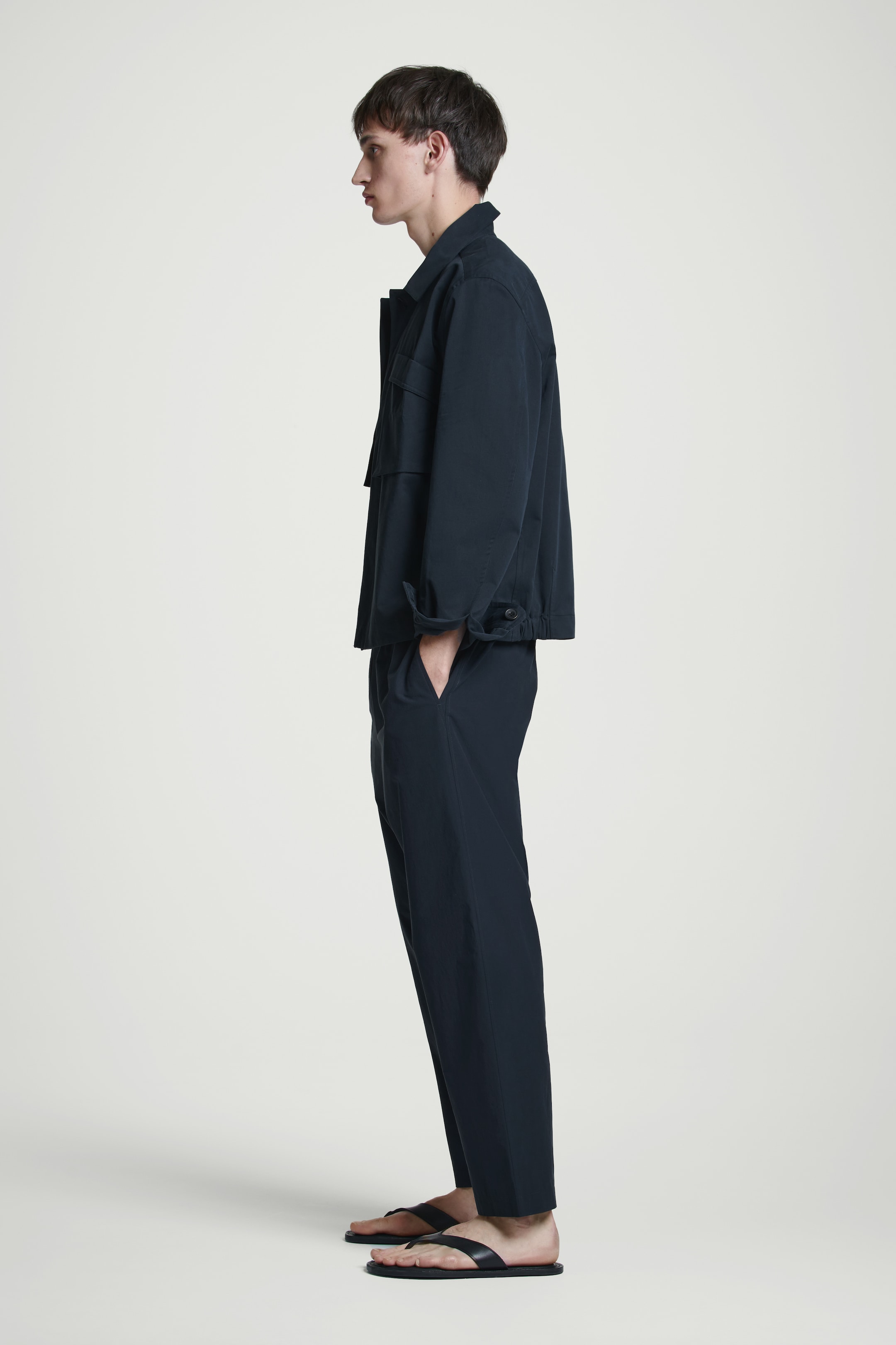 Grösseres Bild ansehen: SCHMAL ZULAUFENDE BAUMWOLLHOSE - NAVYBLAU - HERREN | H&M CH 3