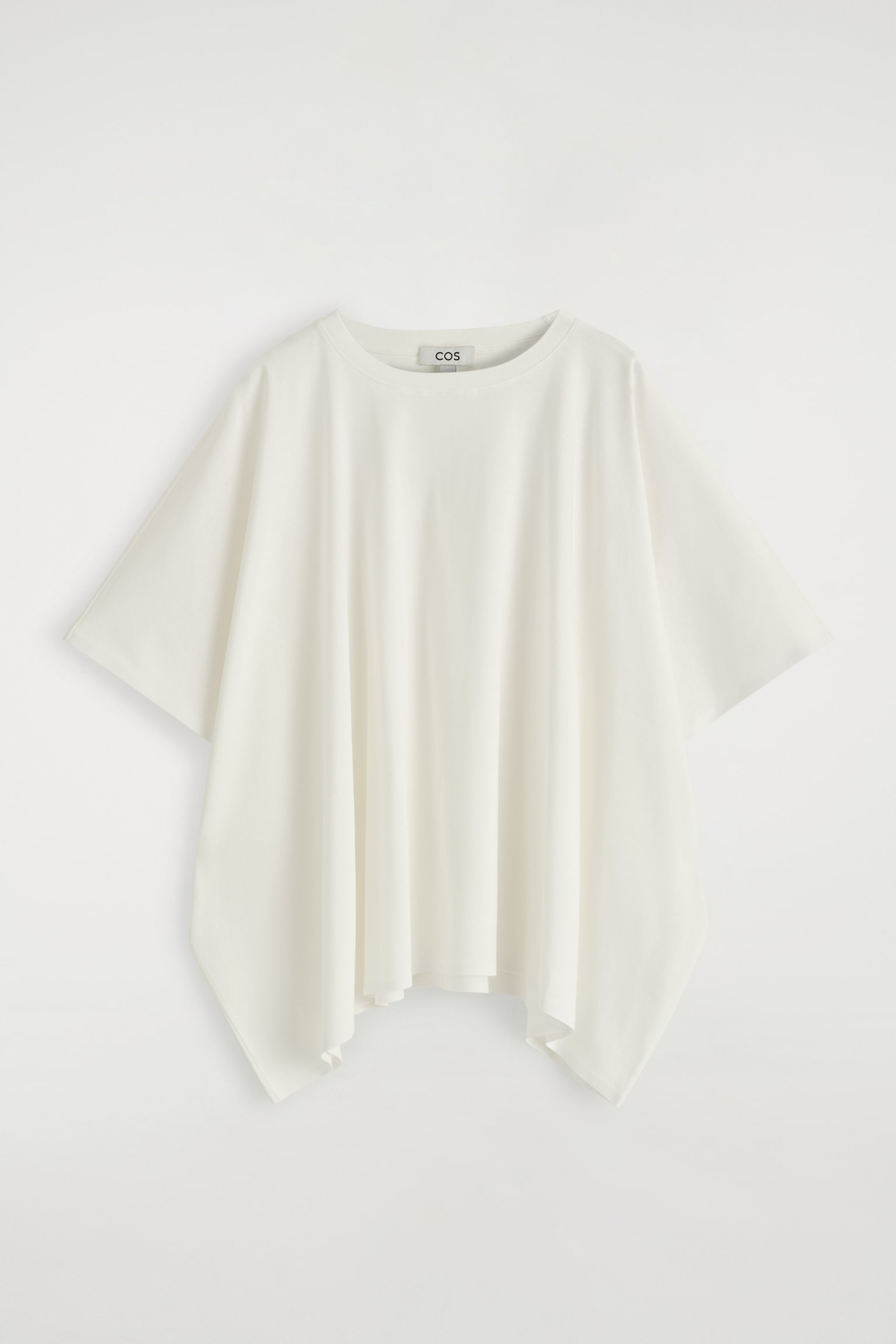 CAMISETA OVERSIZE CON MANGAS MURCIÉLAGO - BLANCO/NEGRO - 4