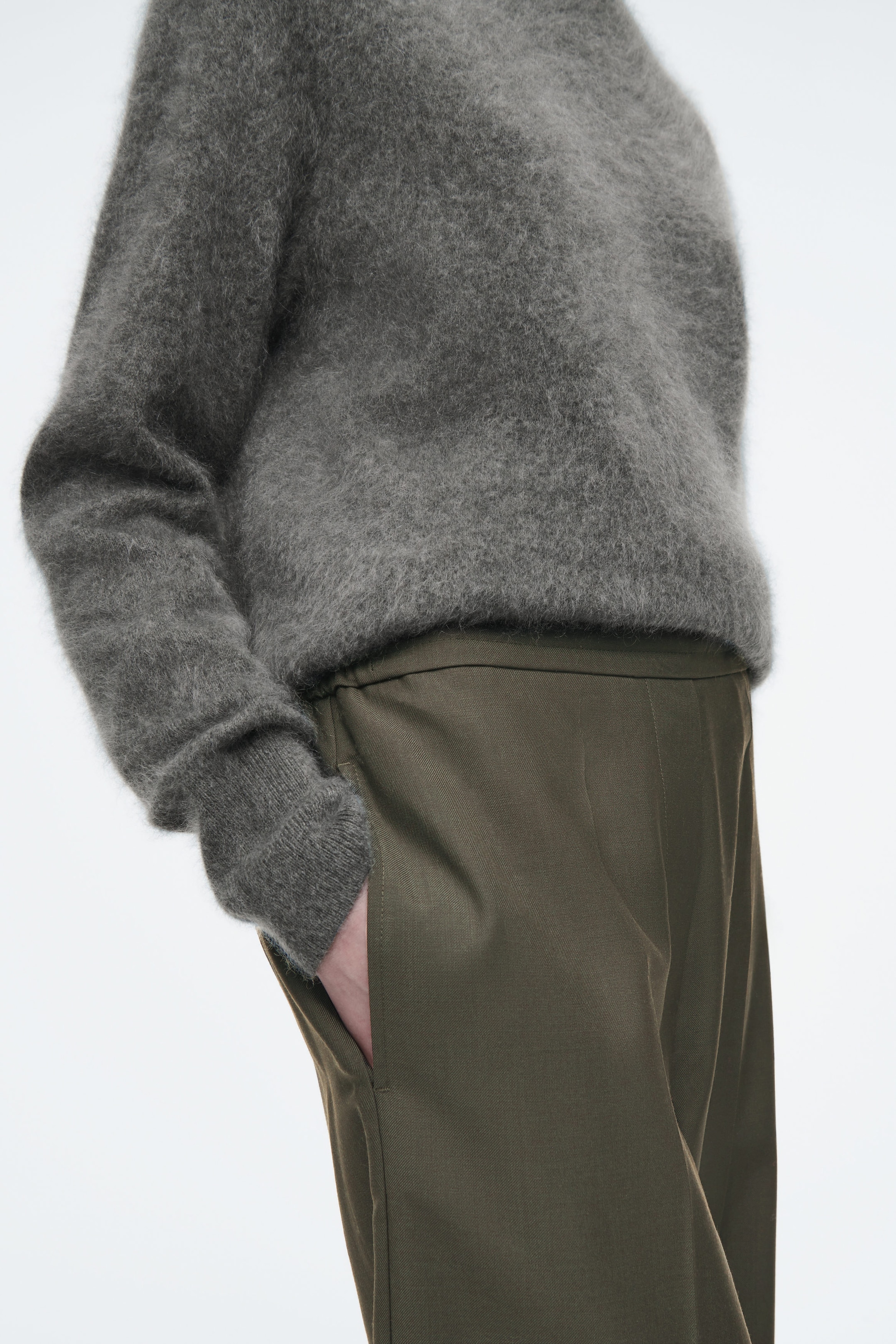 REGULAR ELASTICATED WOOL STRAIGHT-LEG PANTS