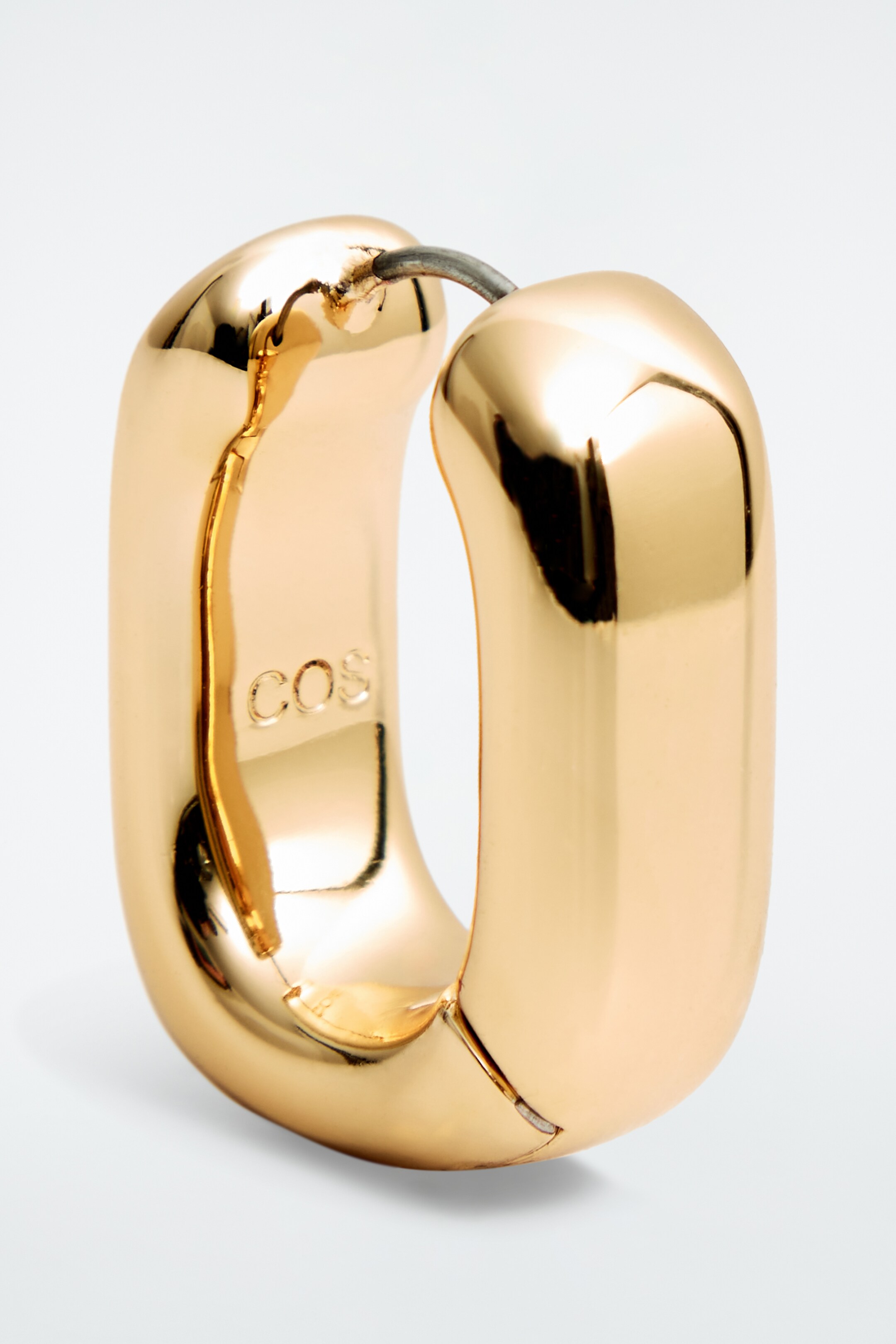 Größeres Bild anzeigen: MARKANTE ECKIGE CREOLEN - Gold - Ladies | H&M AT 4