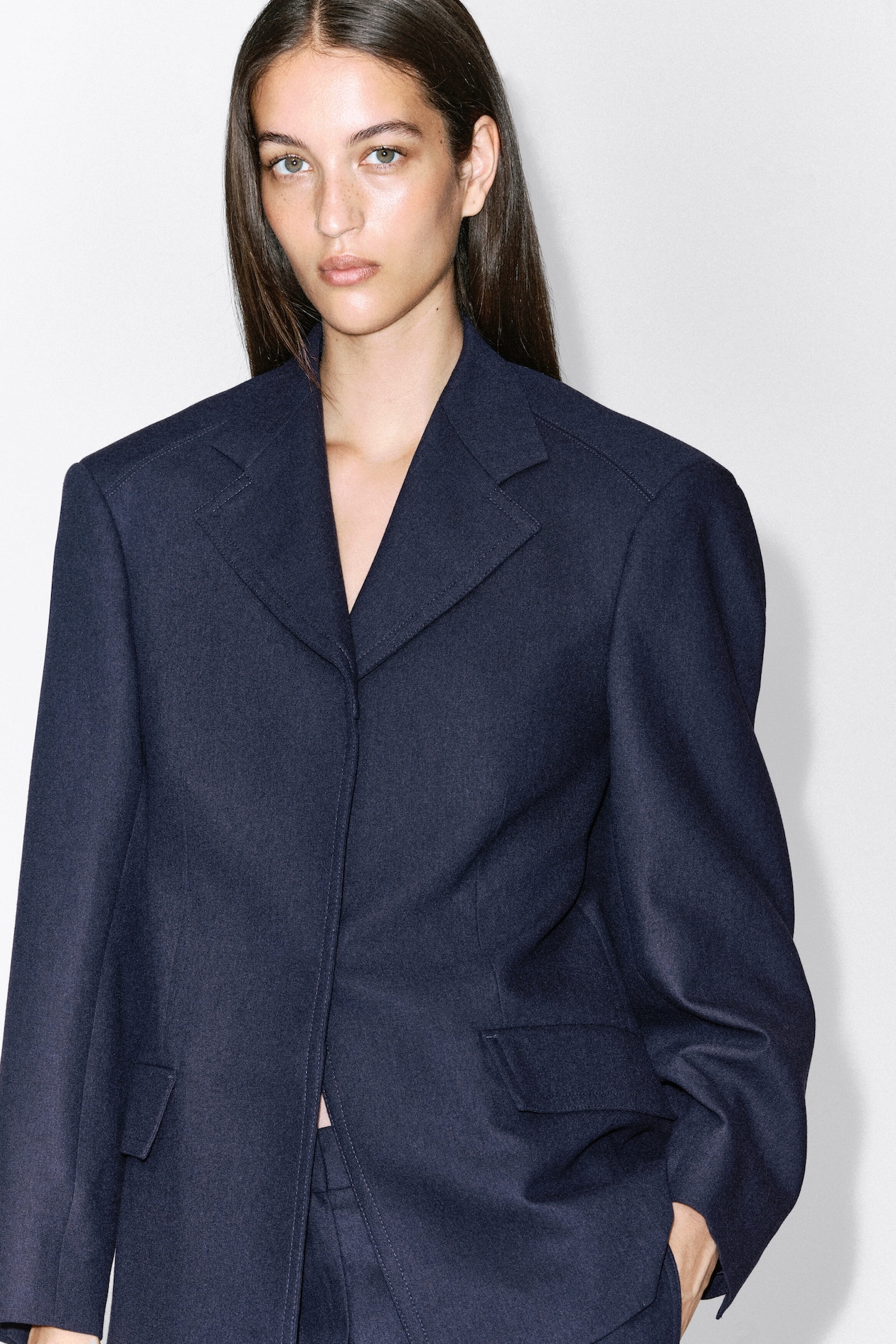 STRUCTURED WOOL-BLEND BLAZER — NAVY