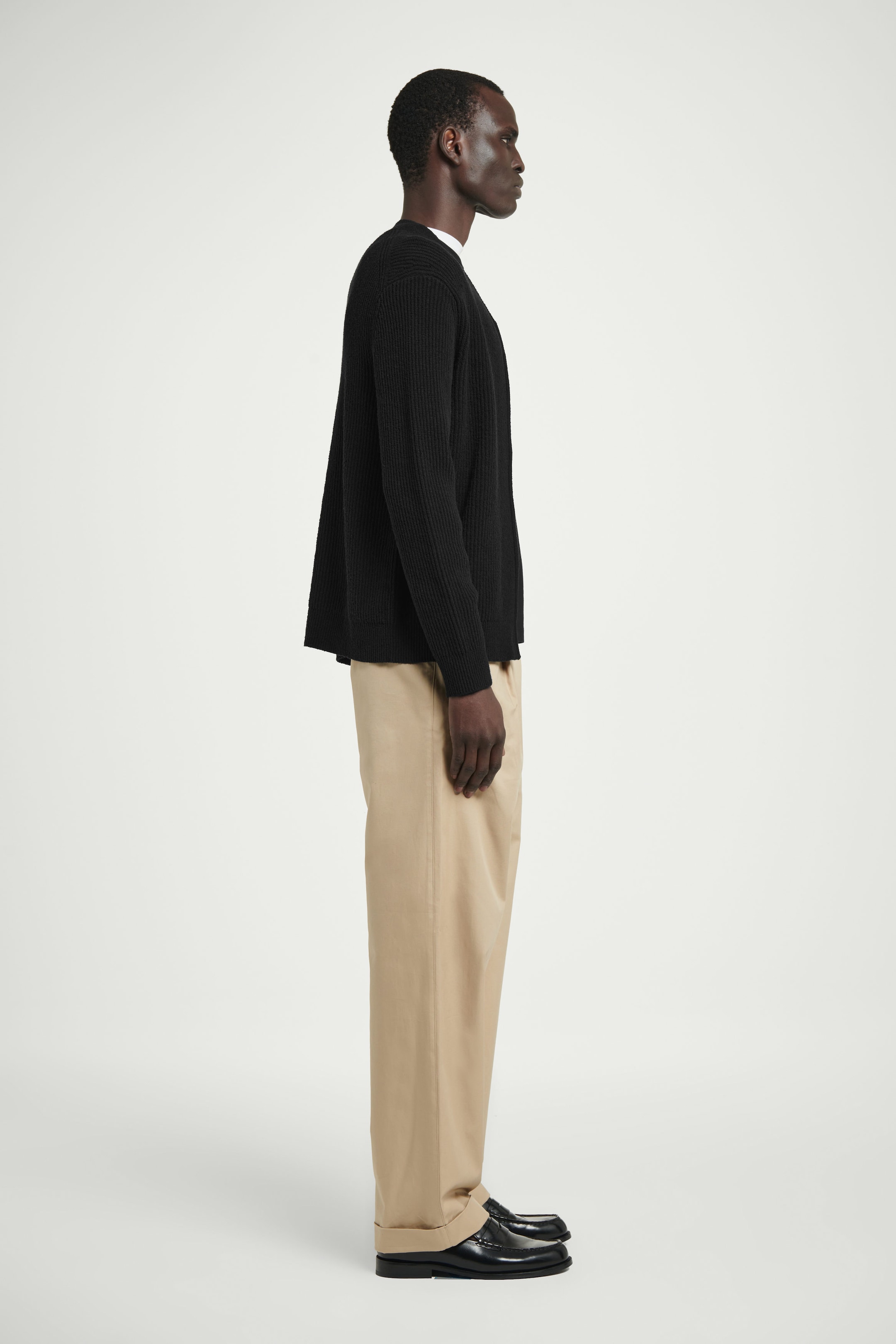 BOUCLÉ-KNIT V-NECK ZIP-UP CARDIGAN