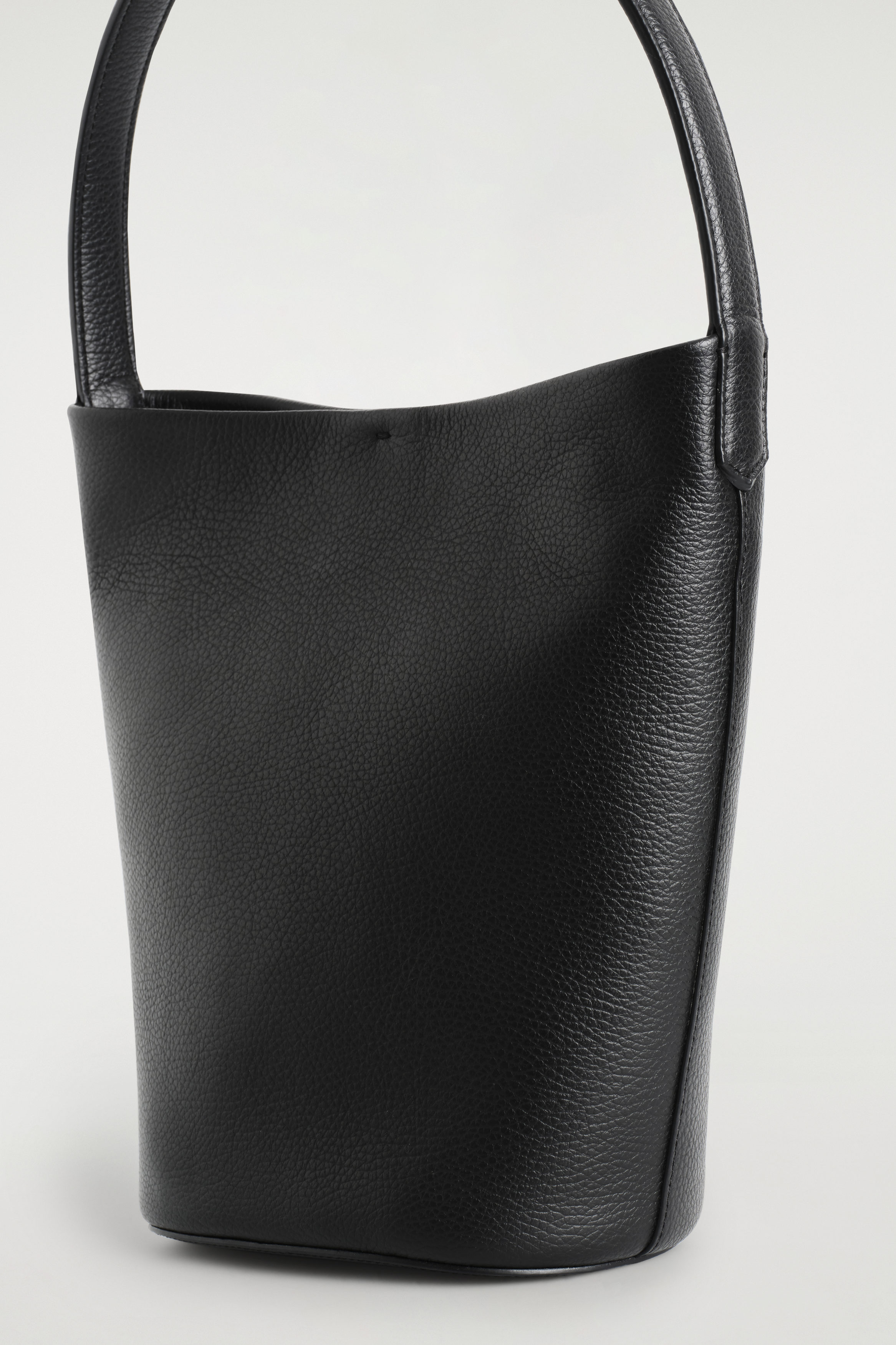 PARADIGM MINI TOTE BAG - LEATHER - BLACK | COS