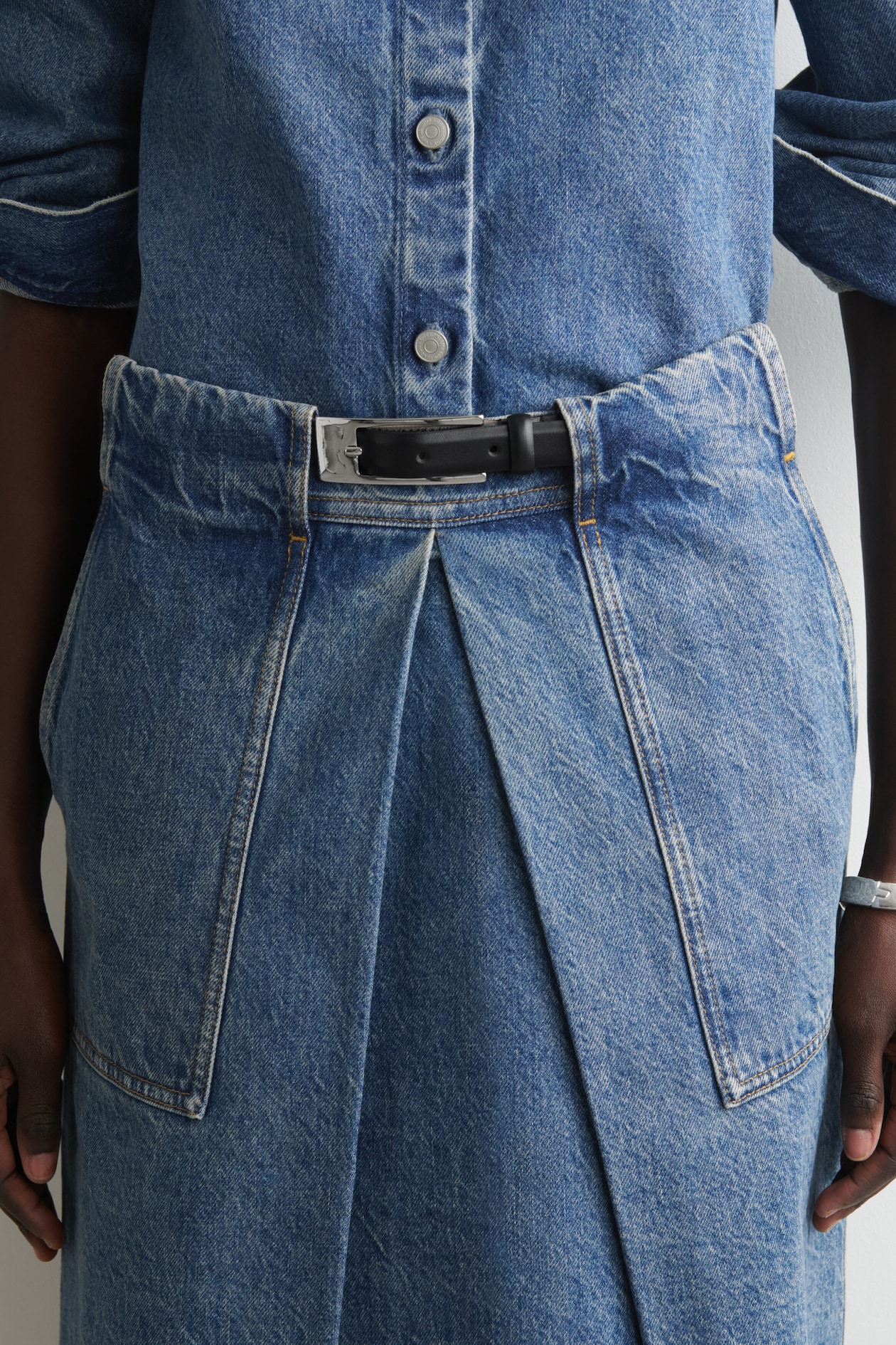 DENIM A-LINE UTILITY SKIRT — BLUE