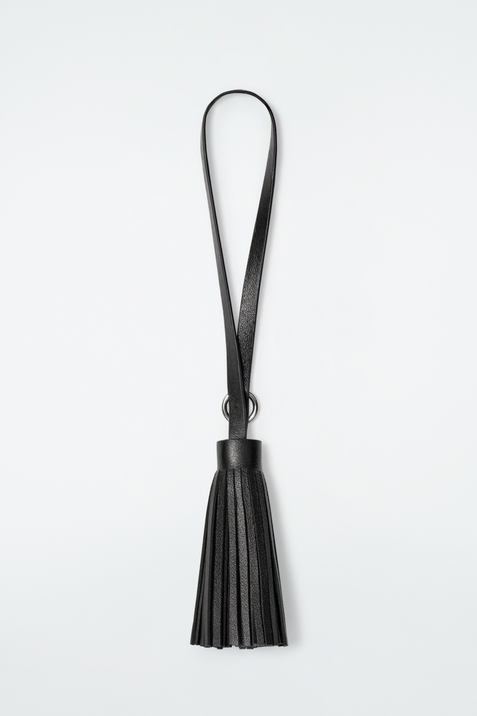 CHARM DE BORLA DE PIEL - NEGRO/ROSA - 2
