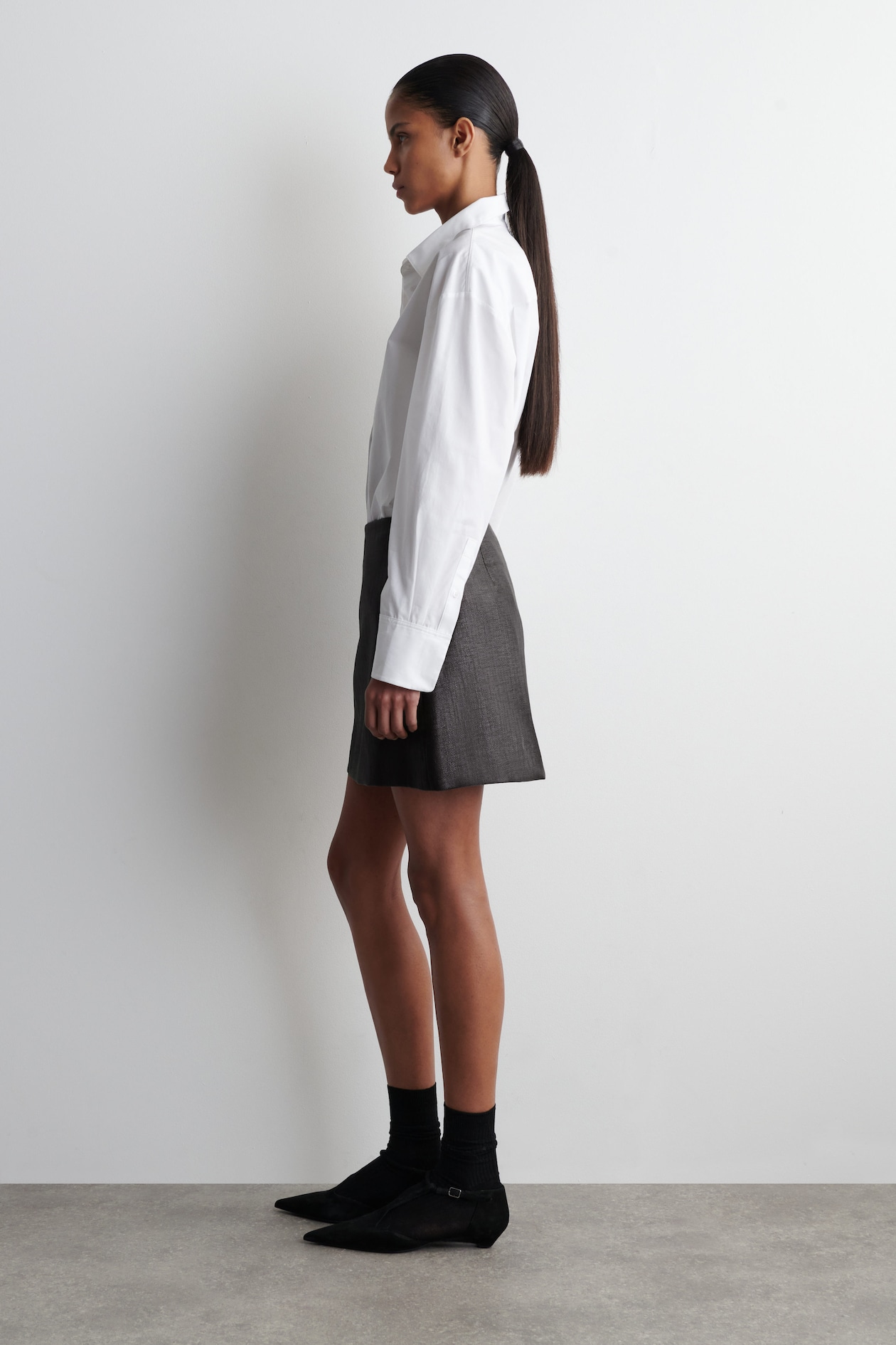 TEXTURED MINI SKIRT — DARK GREY