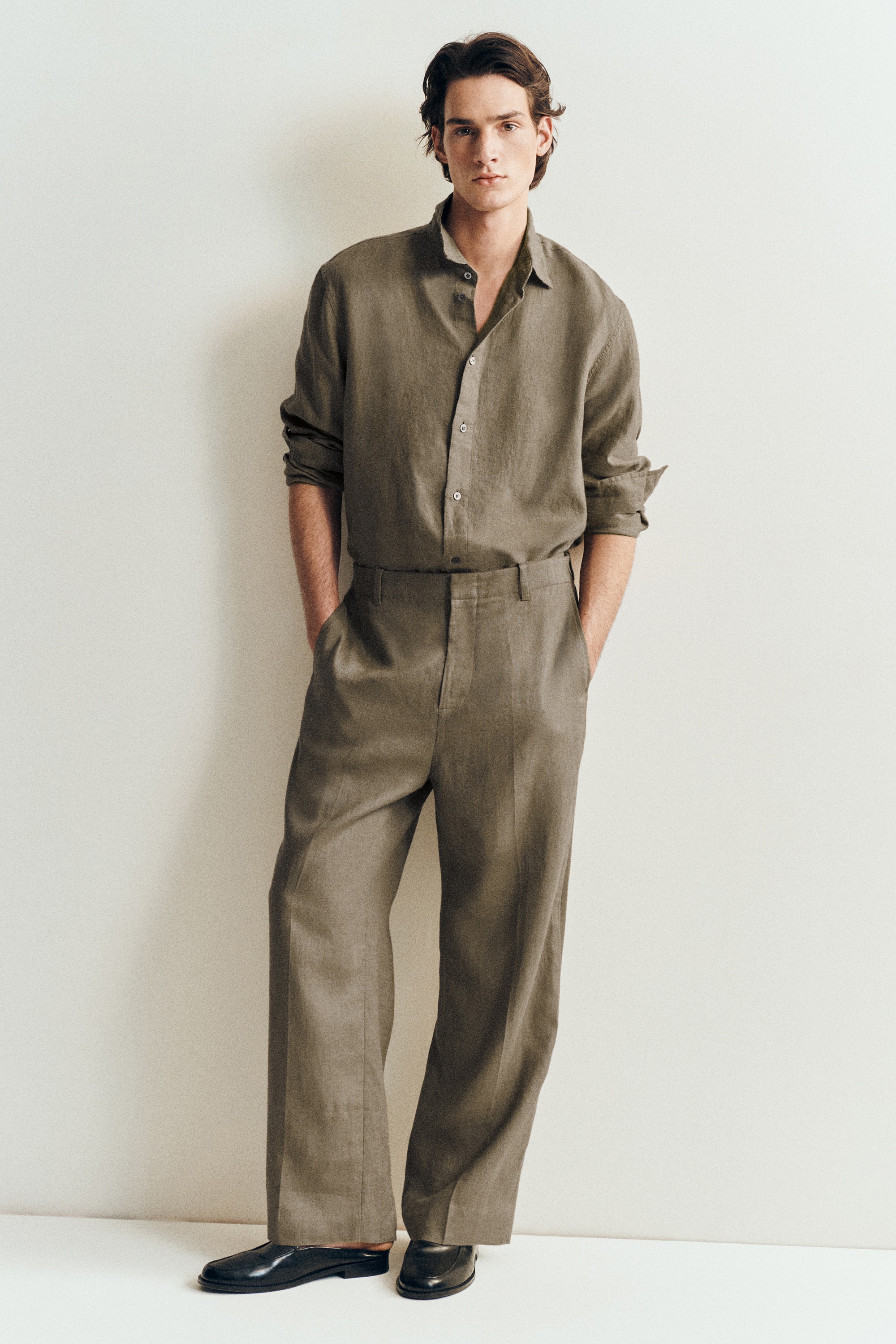 RELAXED LINEN SHIRT