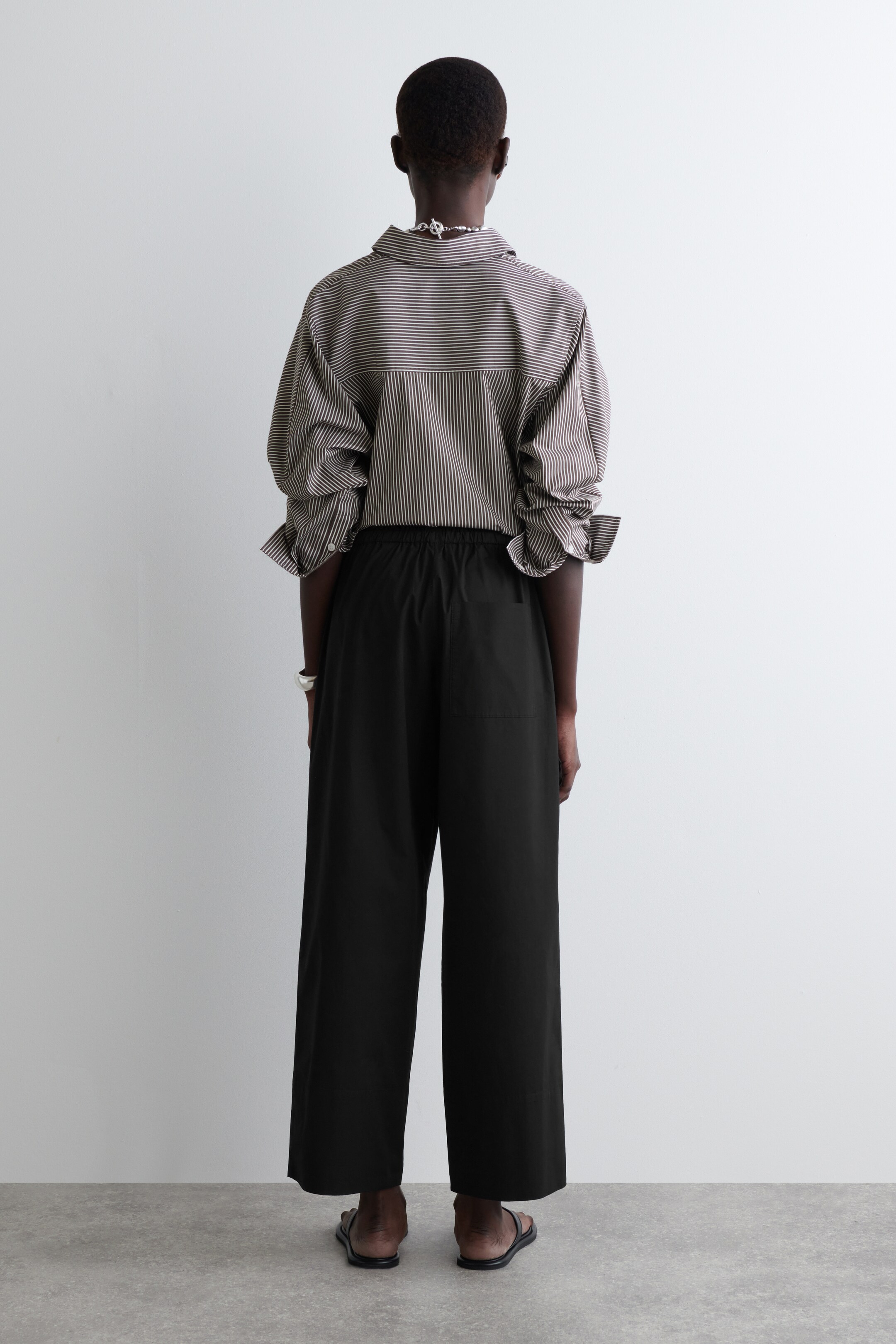 Nagyobb kép megtekintése: DRAWSTRING COTTON TROUSERS - FEKETE - NŐI | H&M HU 3