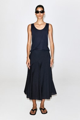 BUTTON-DETAIL FLUID MIDI SKIRT — NAVY 2