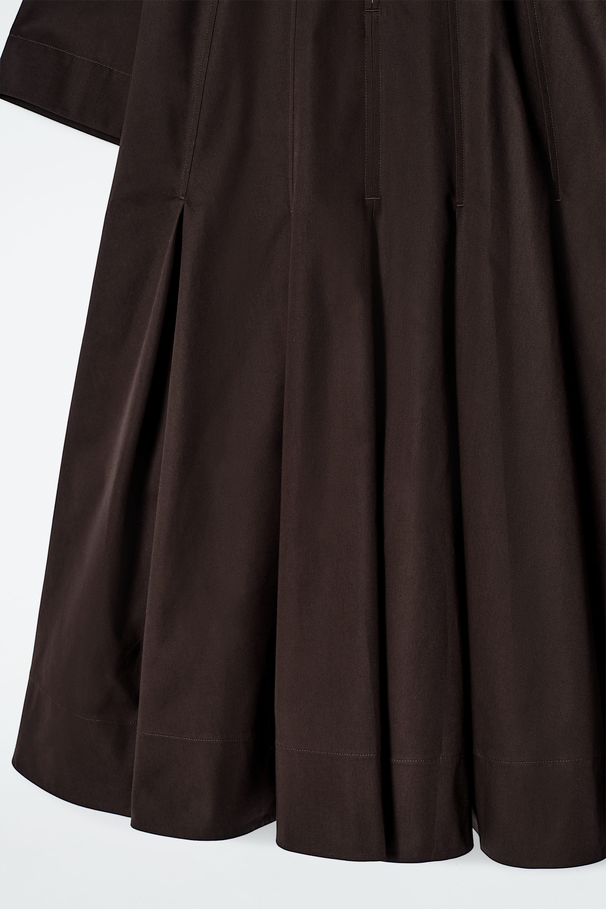 PLEATED ZIP UP COTTON MINI DRESS - DARK BROWN | COS