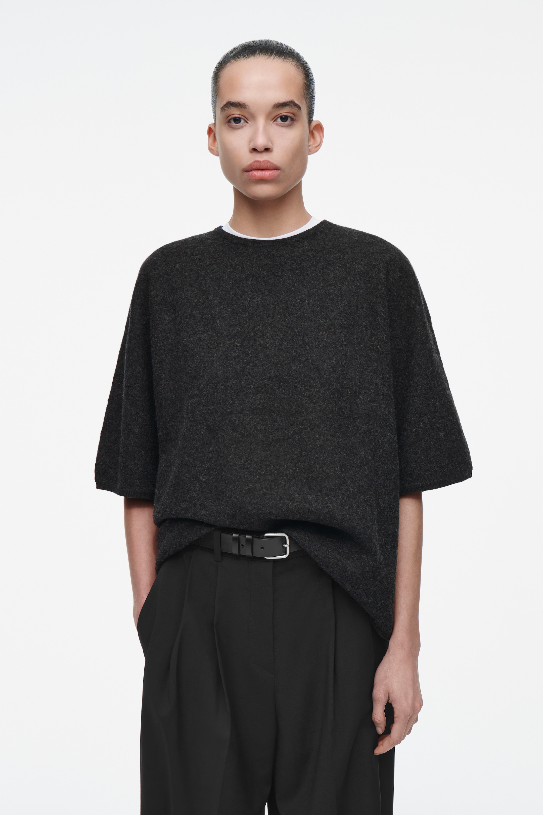 Vezi imaginea mai mare: TRICOU OVERSIZED DIN LÂNĂ MERINO FIERBĂ - GRI MELANJAT - FEMEI | H&M RO 1