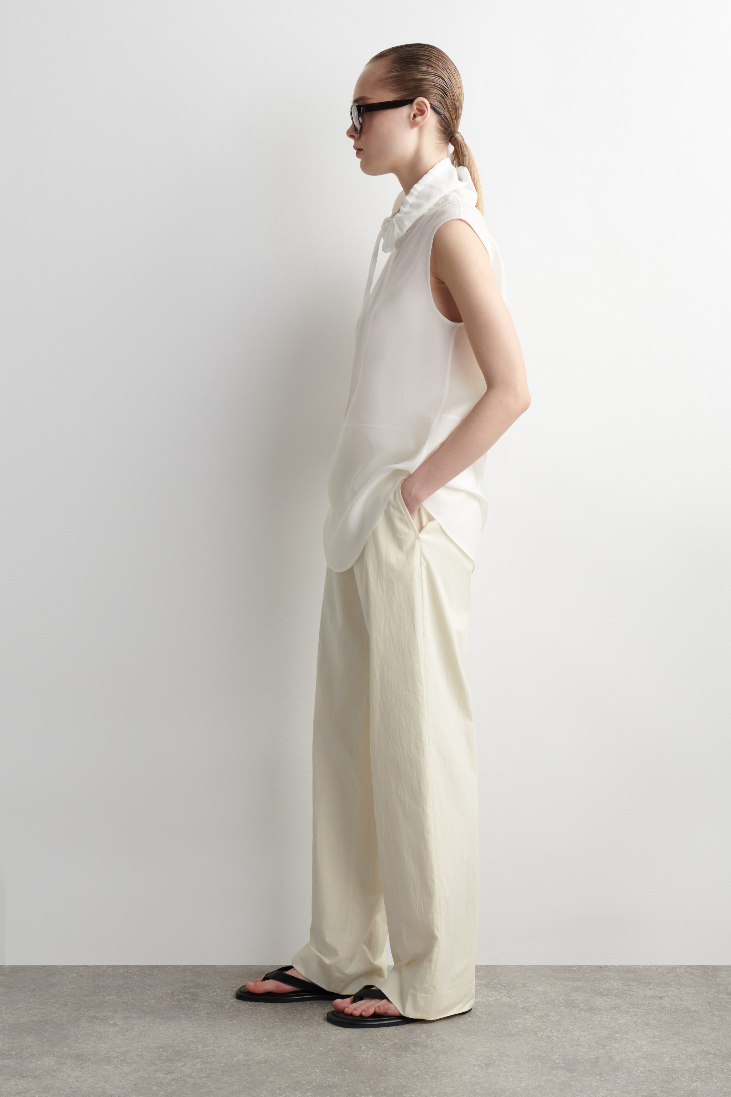 DRAWSTRING SLEEVELESS TOP - WHITE | COS