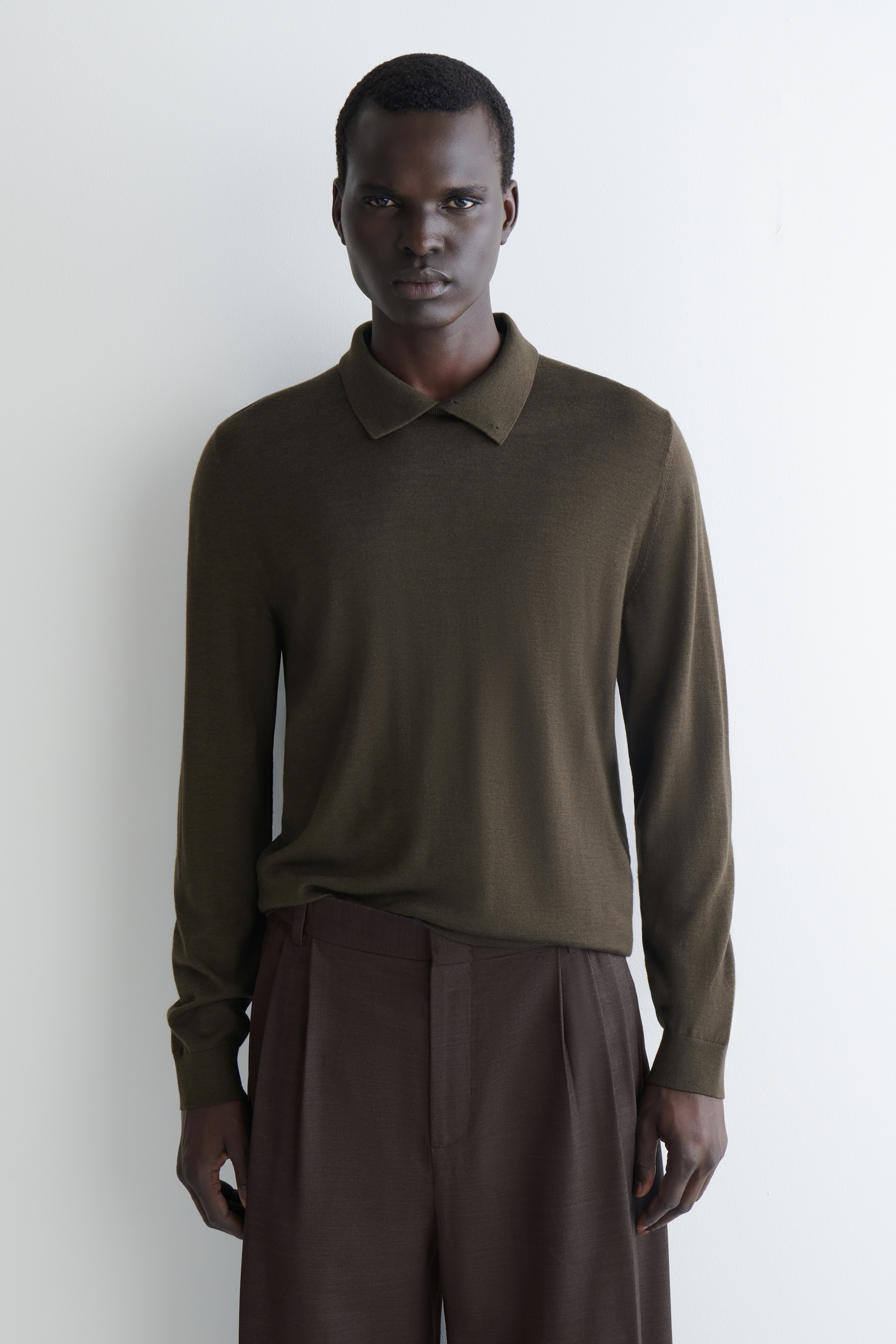 Ingrandisci l'immagine: MERINO WOOL BUTTON-COLLAR JUMPER - BROWN - UOMO | H&M CH 1